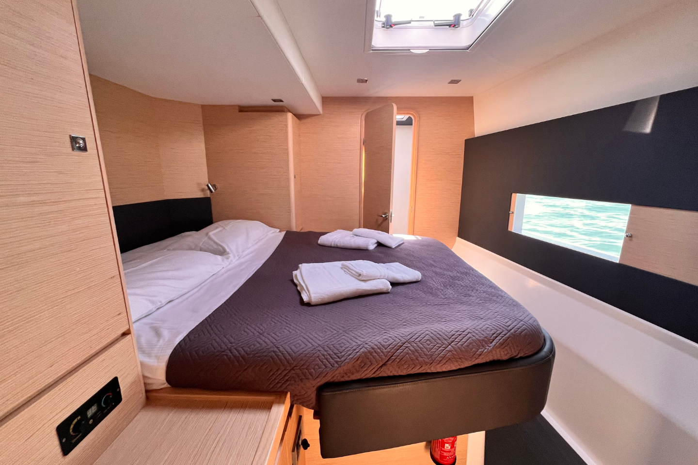 Dufour Catamaran 48 5c+5h — photo 5
