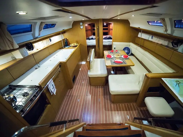 Sun Odyssey 44 i — photo 12