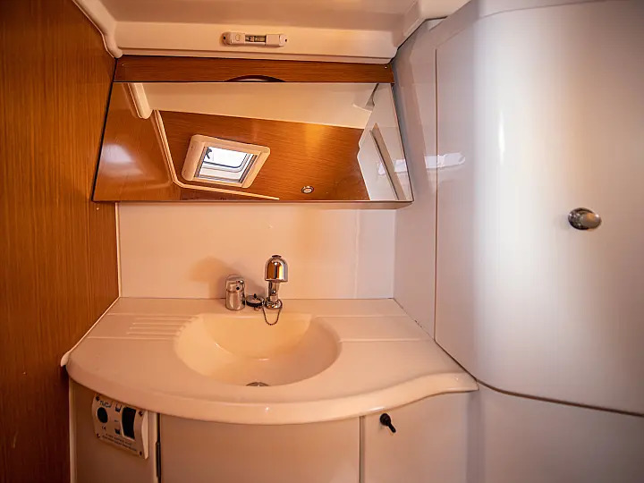 Sun Odyssey 42 i — photo 27