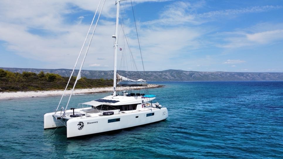 Lagoon 52F — photo 65