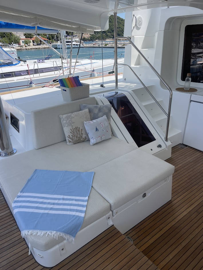 Lagoon 52F — photo 46