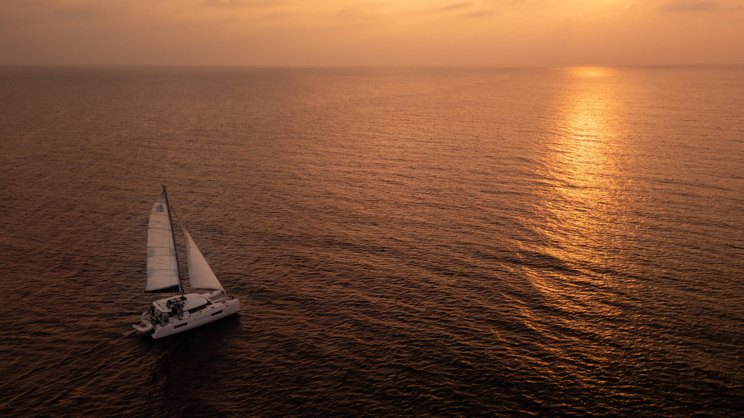 Lagoon 40 — photo 2