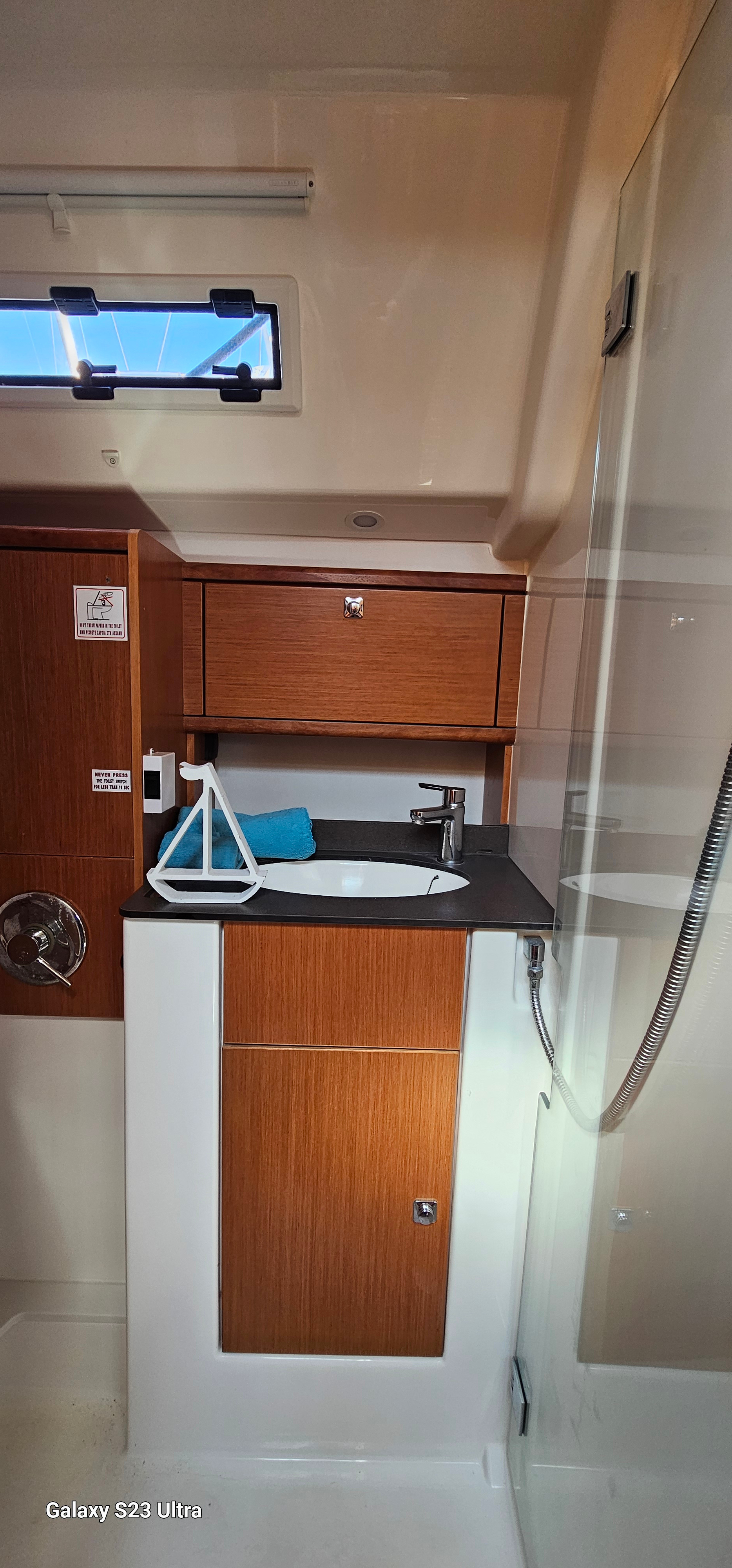 Bavaria 51 Cruiser — photo 9