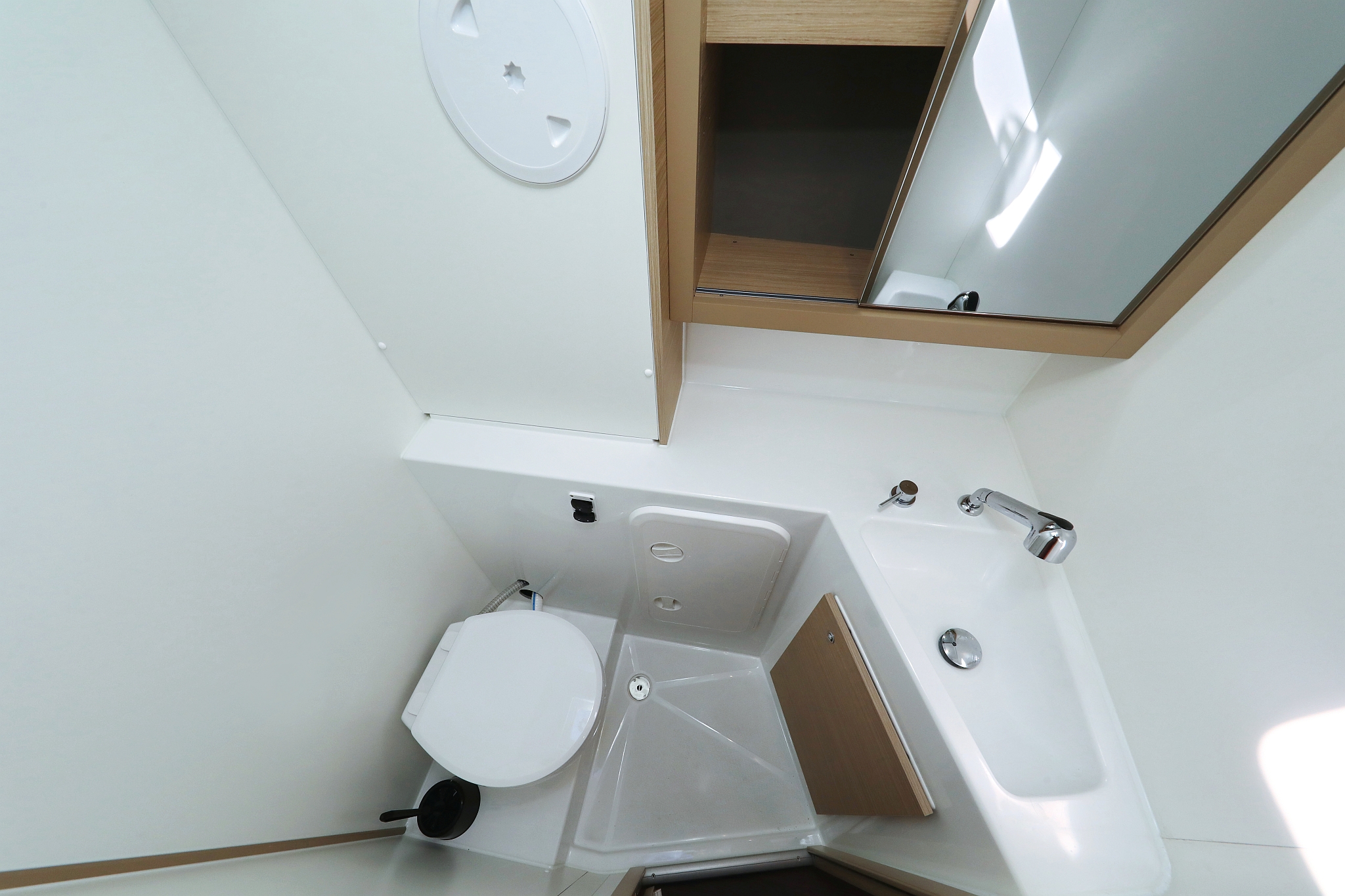 Lagoon 42 — photo 14