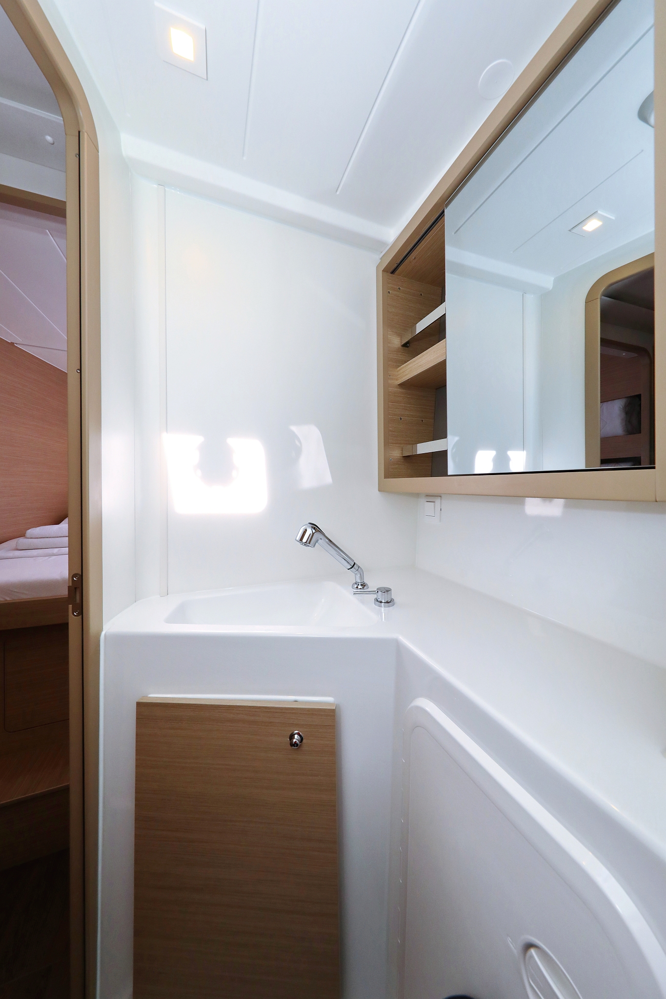 Lagoon 42 — photo 12