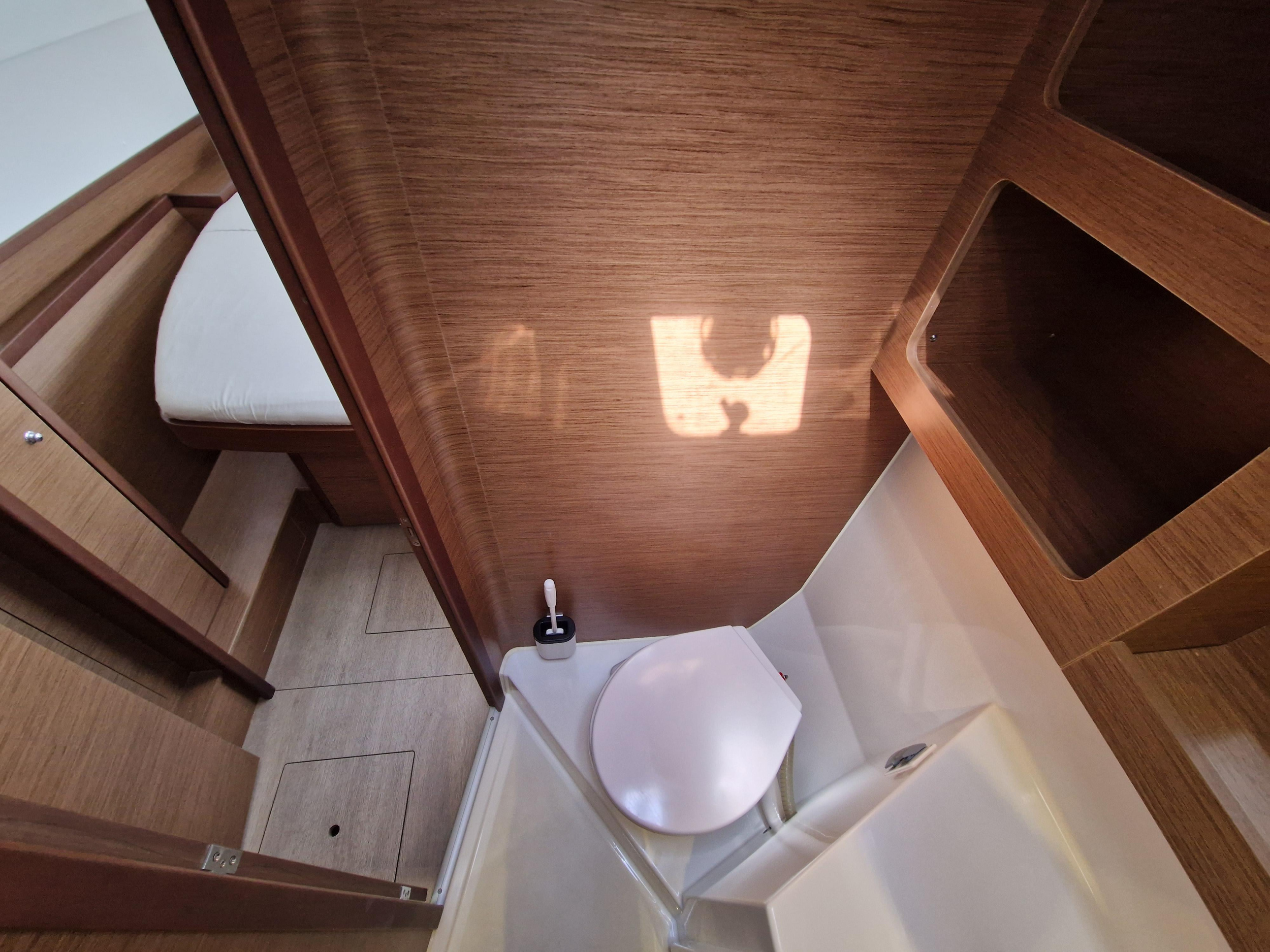 Lagoon 42 — photo 7