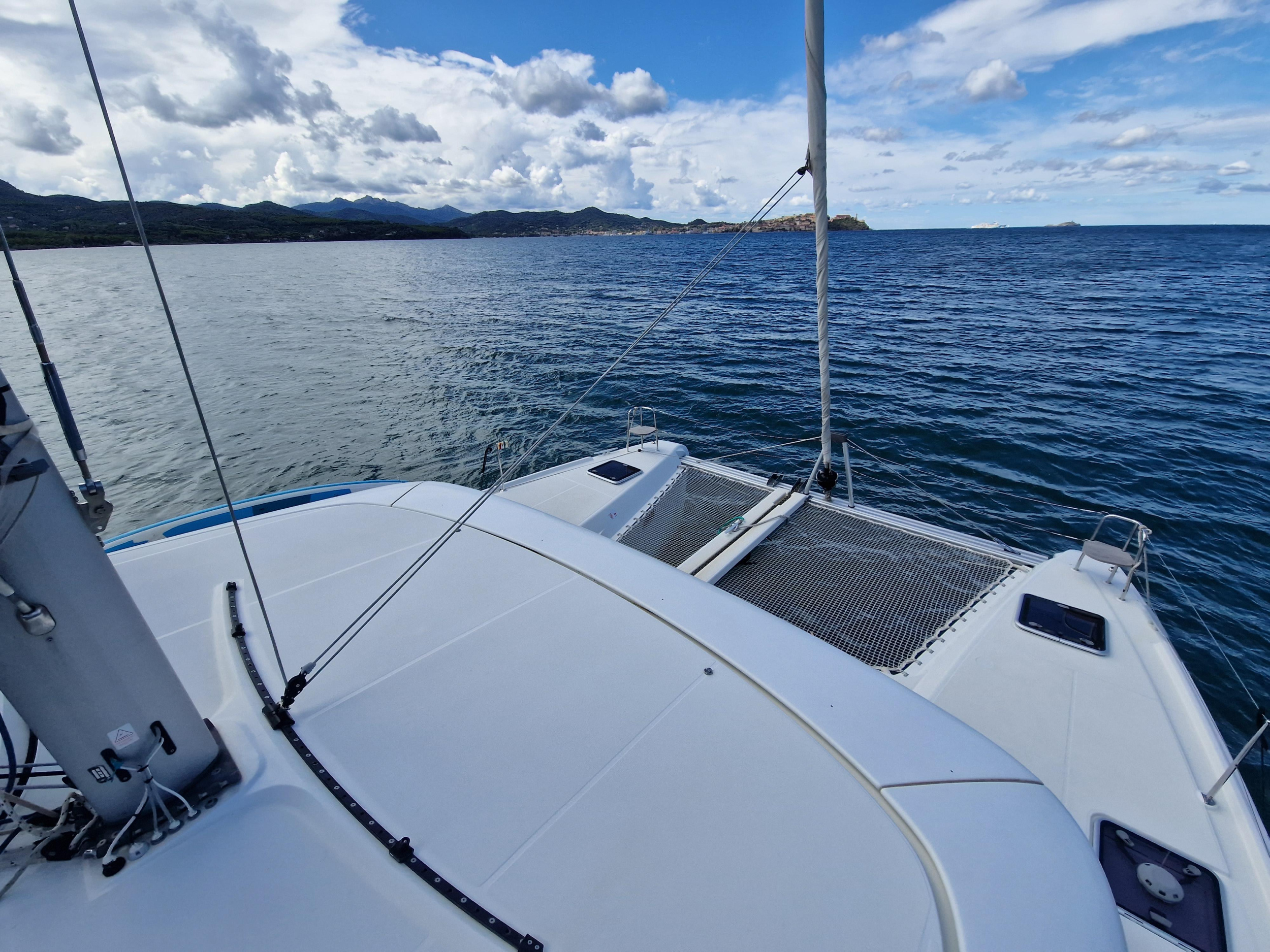 Lagoon 42 — photo 34