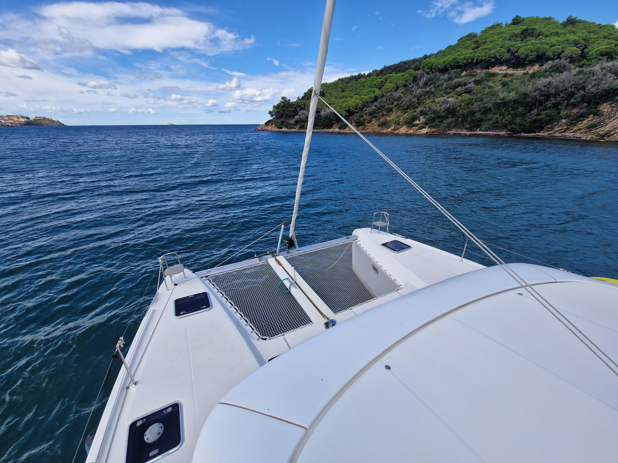 Lagoon 42 — photo 11