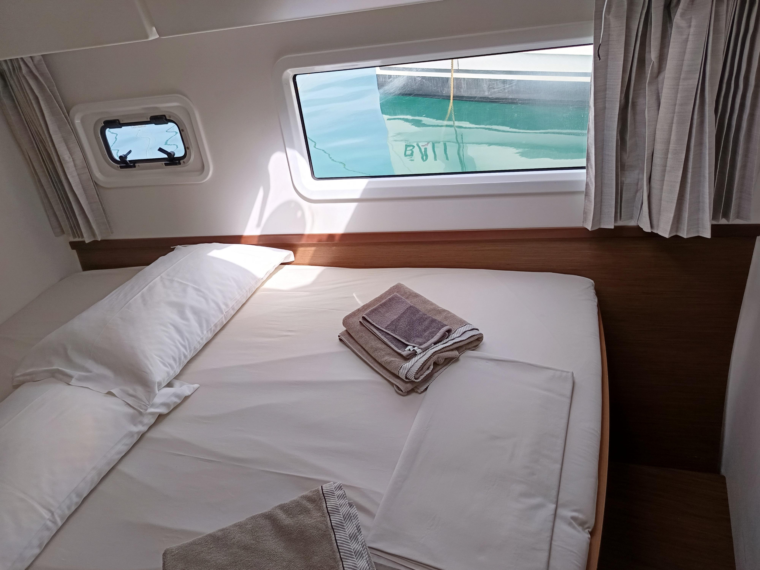 Lagoon 42 — photo 20