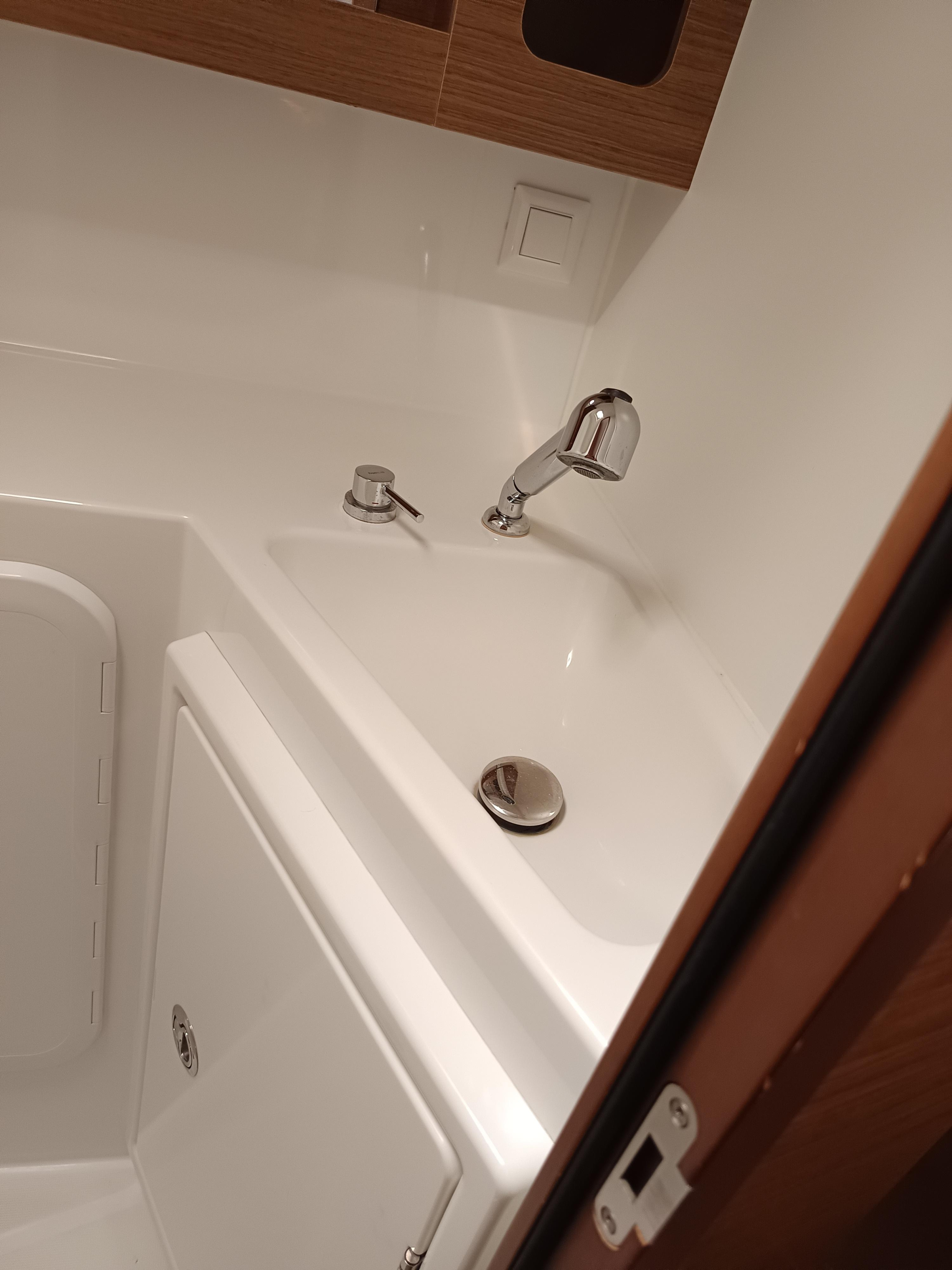 Lagoon 42 — photo 25