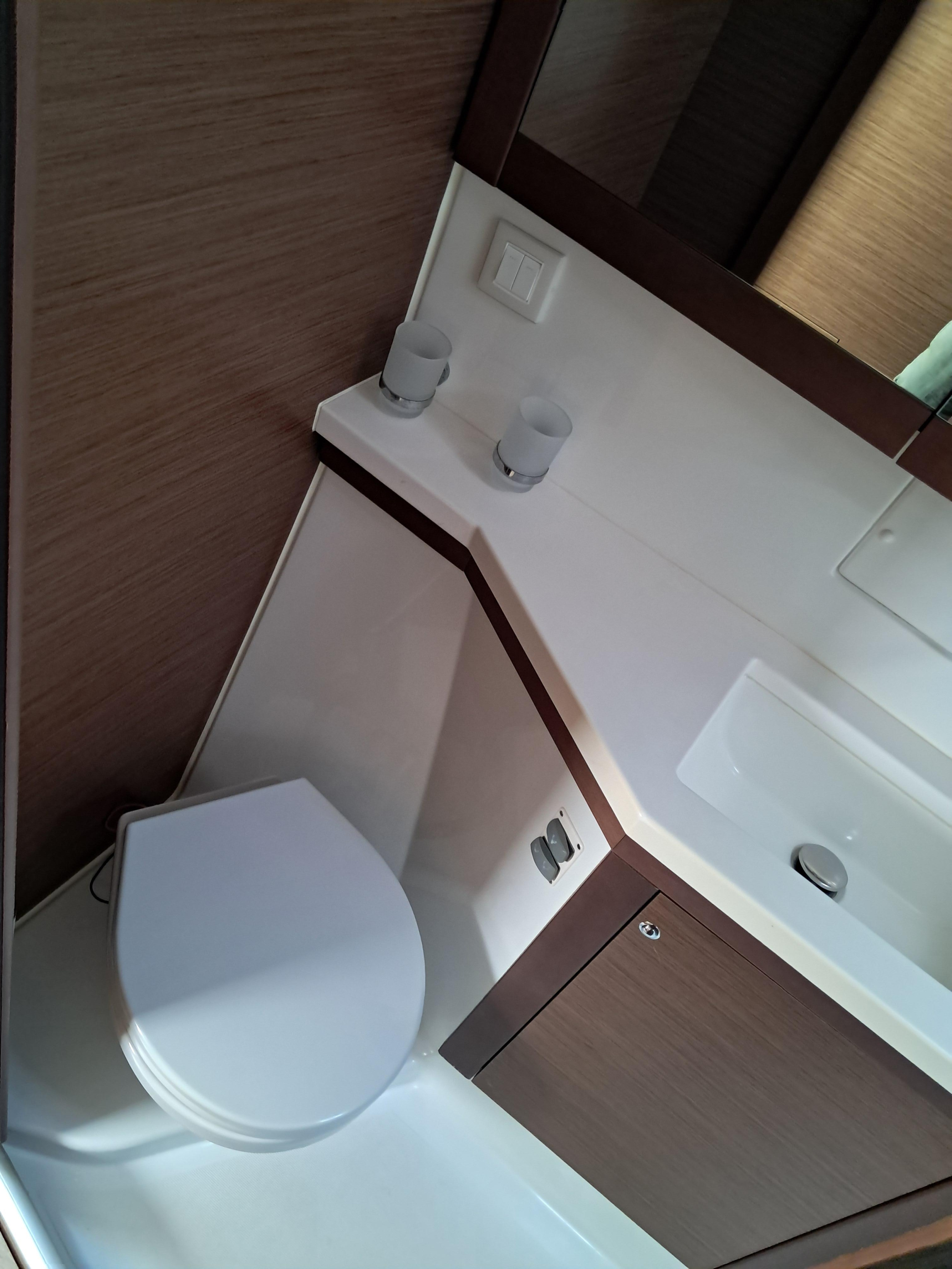 Lagoon 450 Flybridge — photo 22