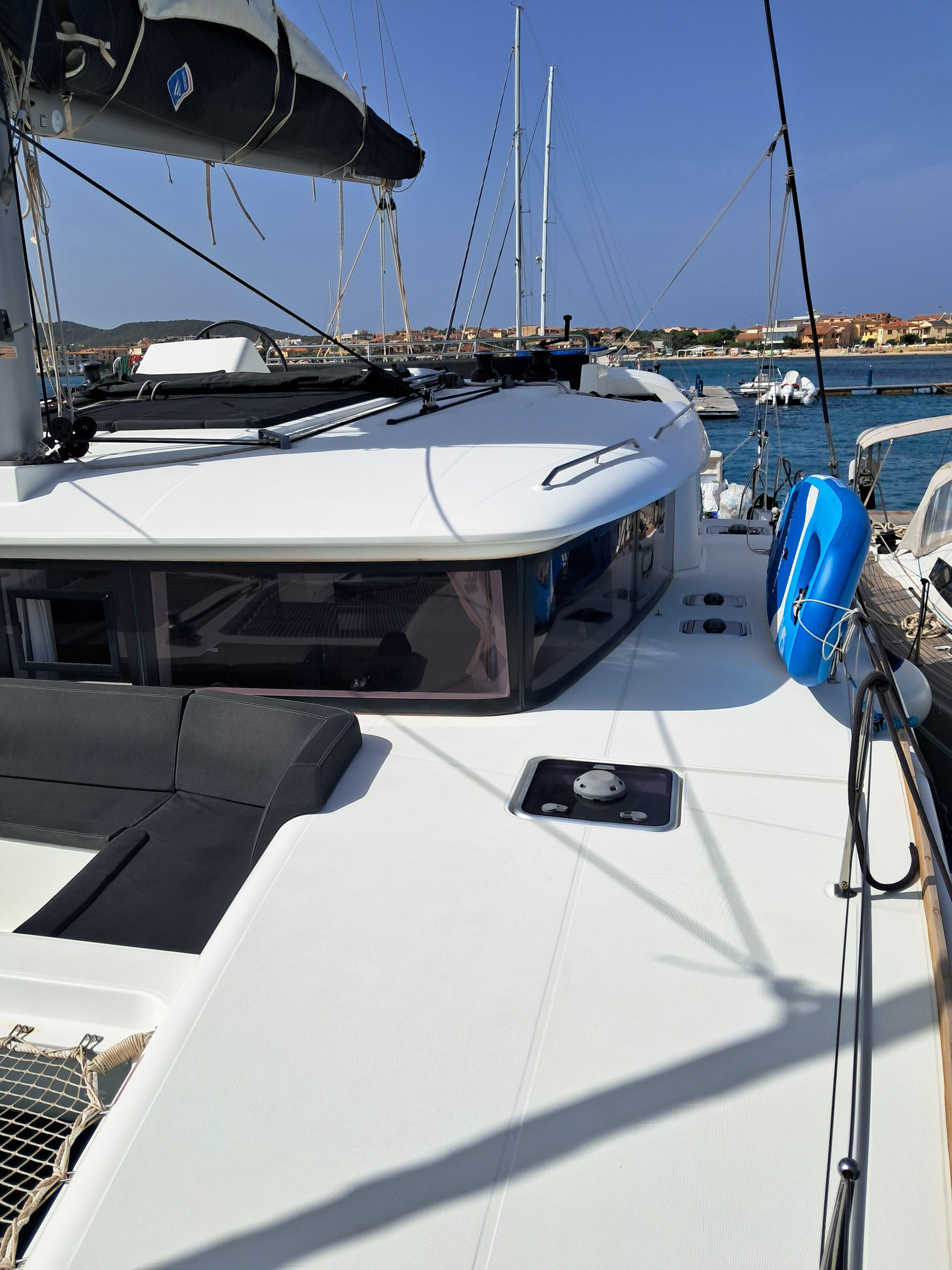 Lagoon 450 Flybridge — photo 3