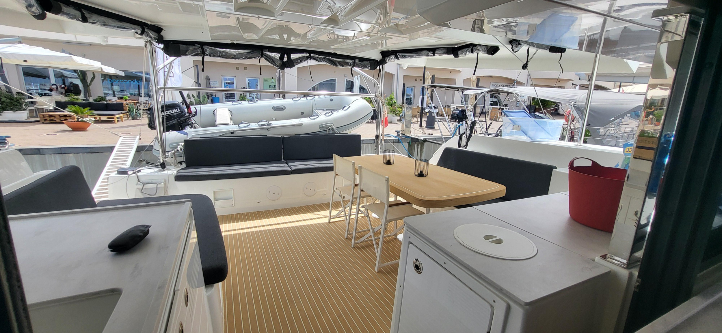 Lagoon 46 — photo 7