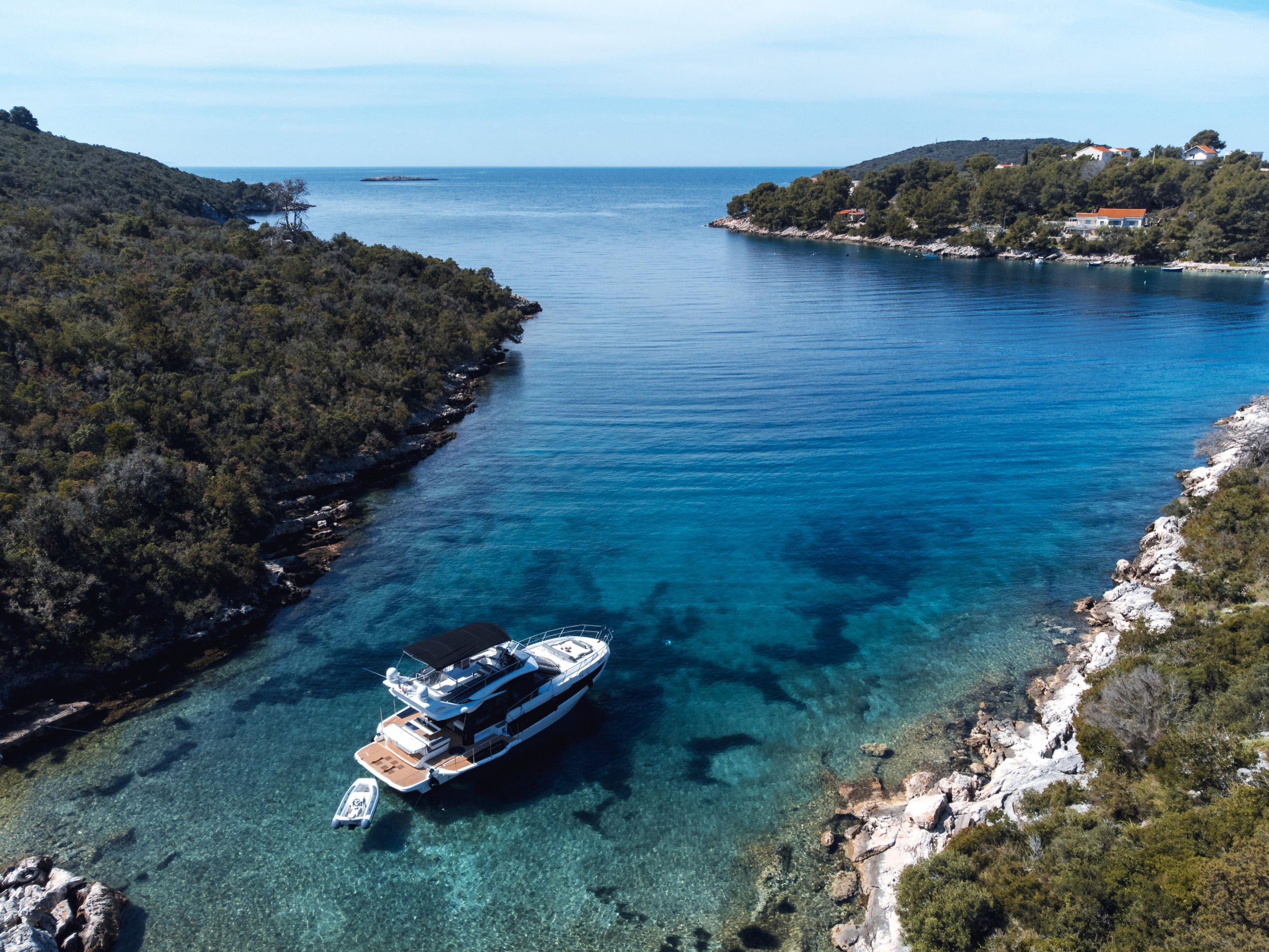 Galeon 440 Fly — photo 12