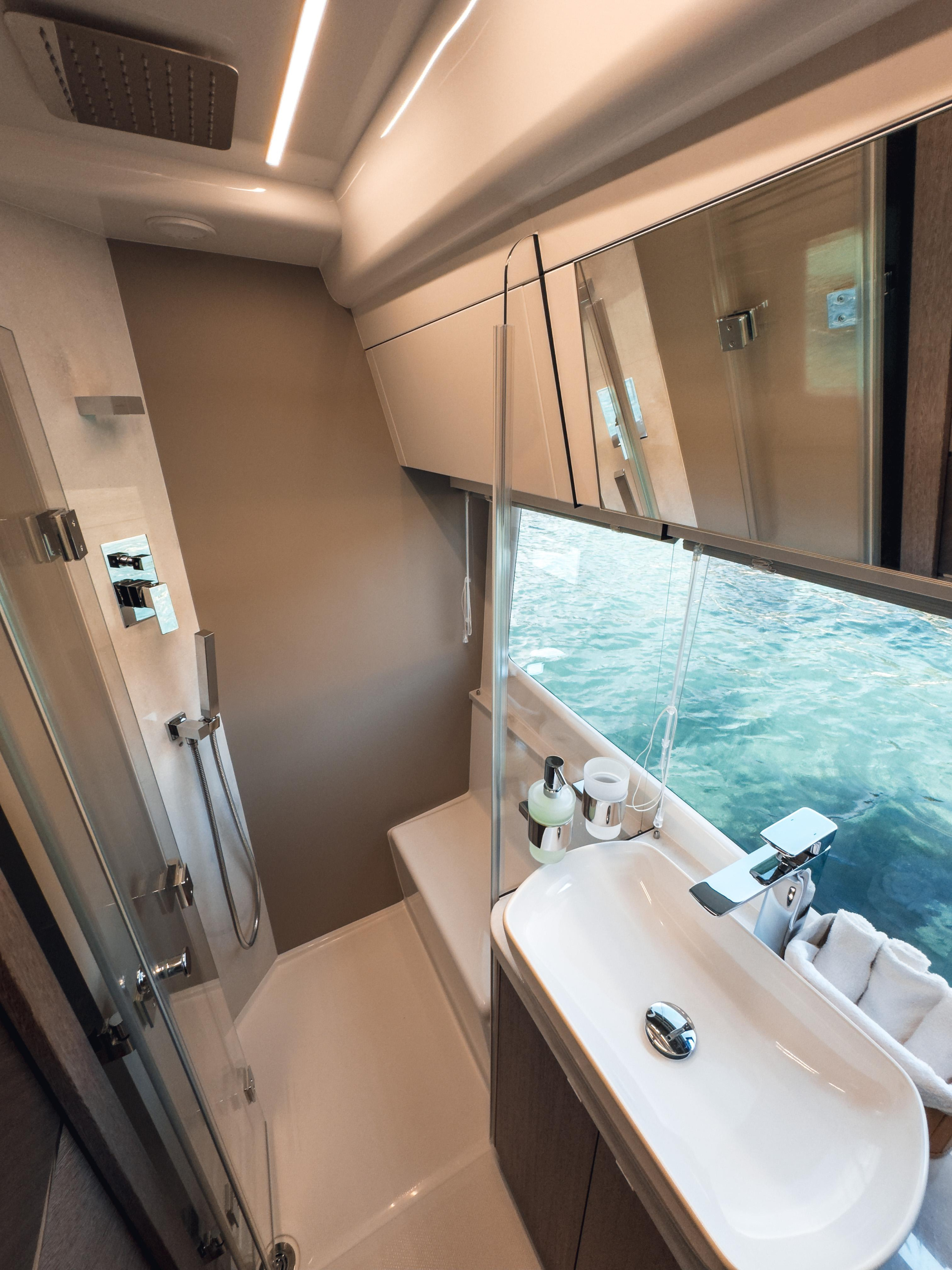Galeon 440 Fly — photo 9