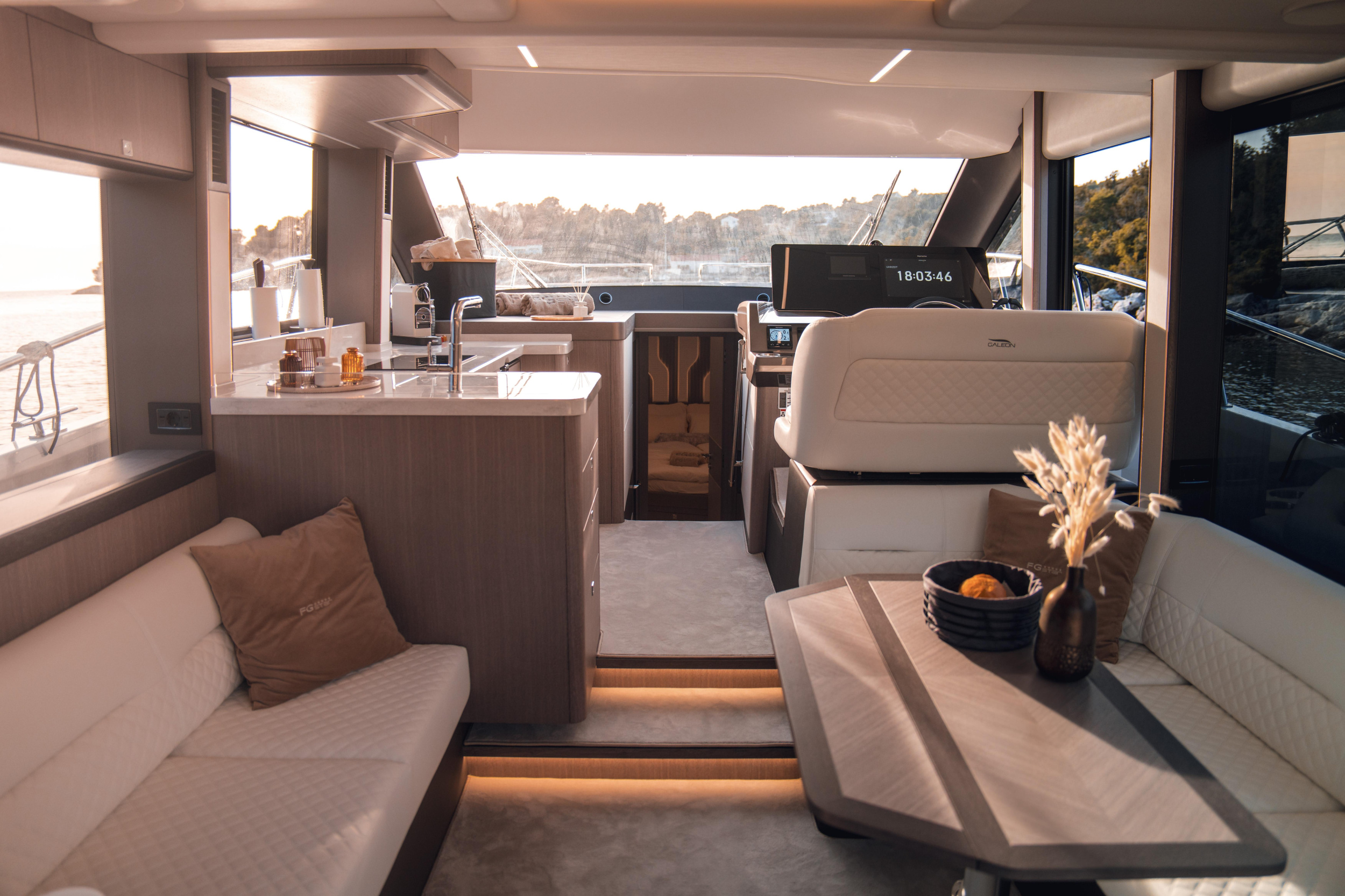 Galeon 440 Fly — photo 42