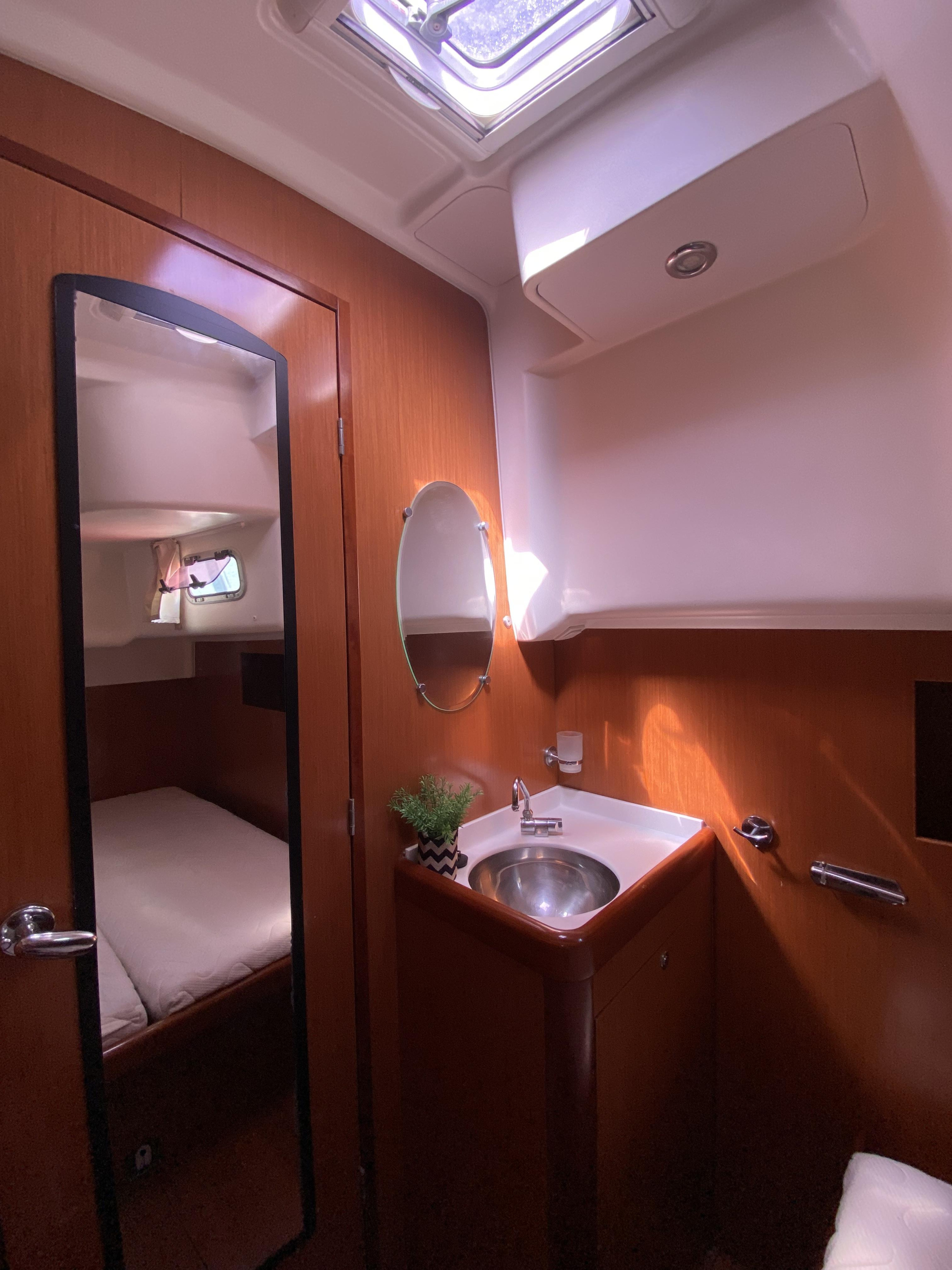 Oceanis 54 — photo 14