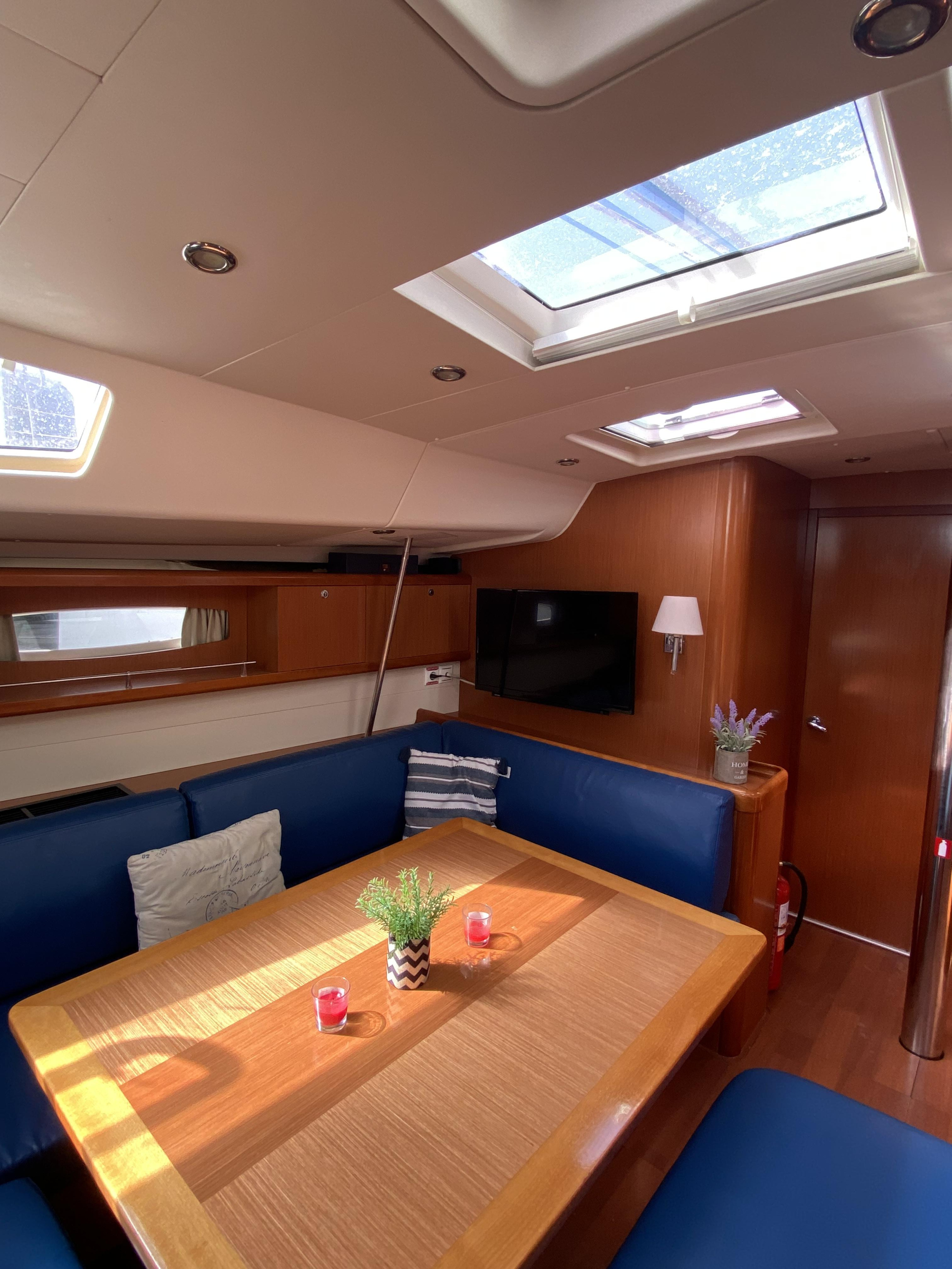 Oceanis 54 — photo 17