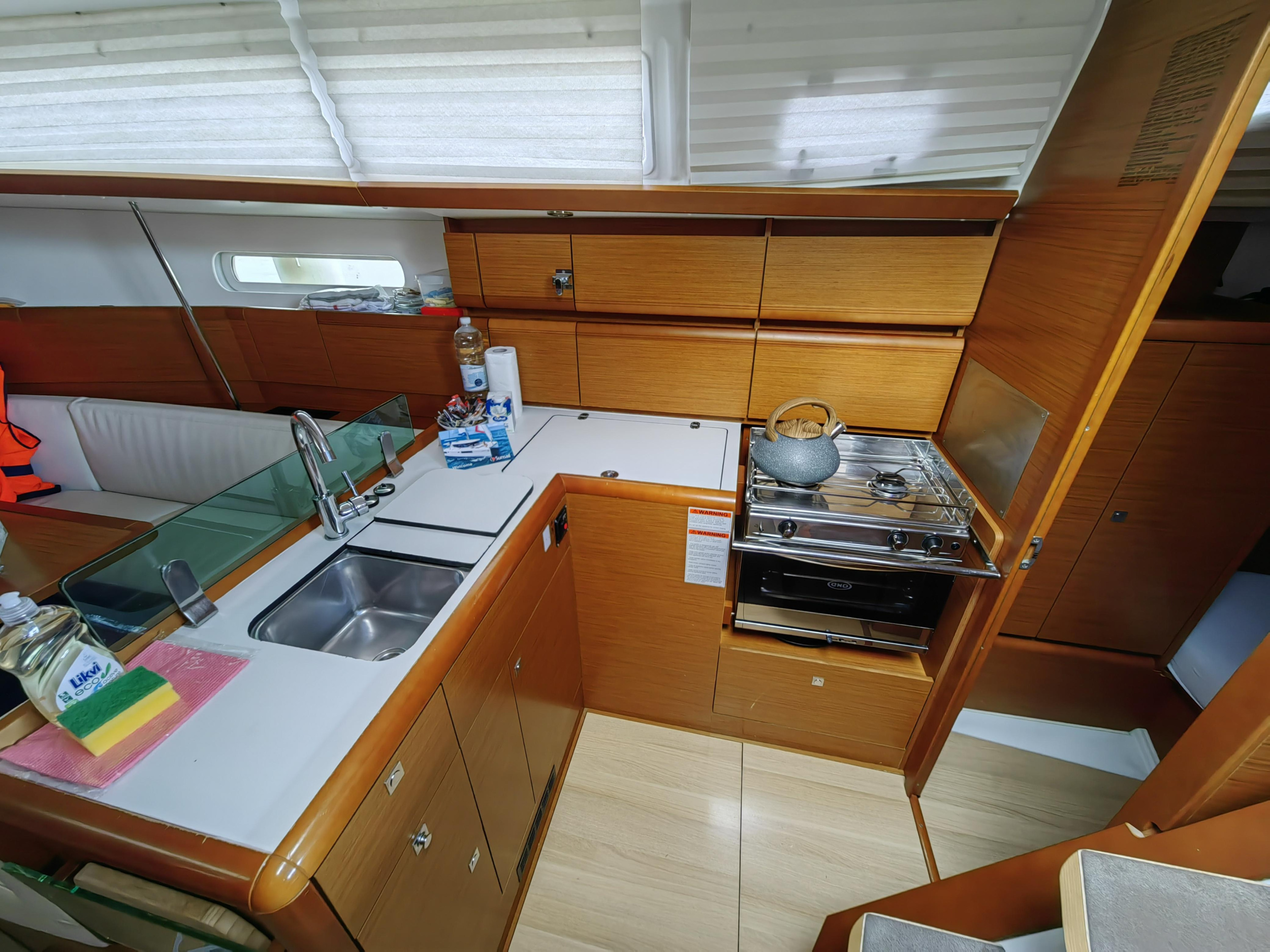 Sun Odyssey 389 — photo 22