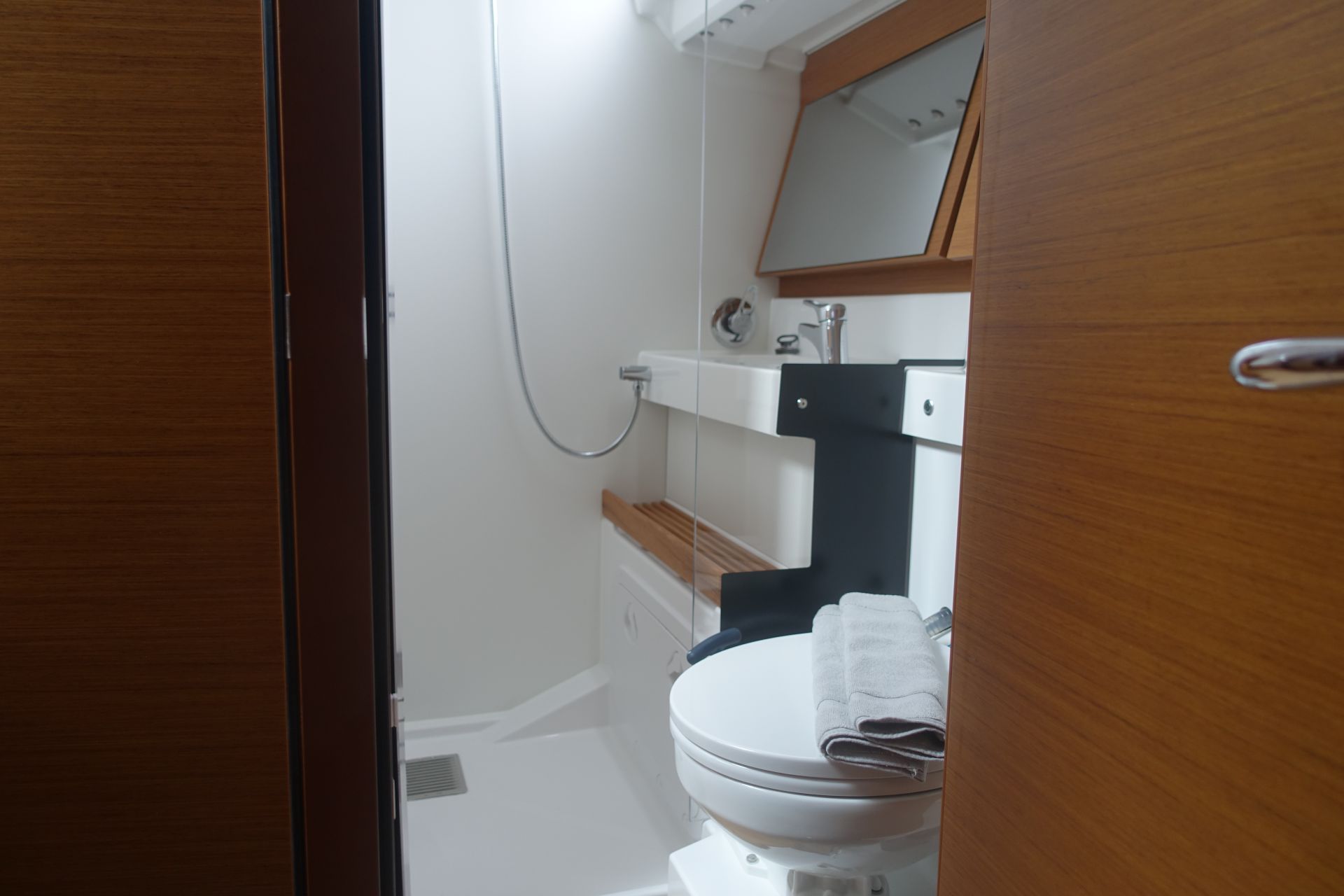 Sun Odyssey 440 — photo 10