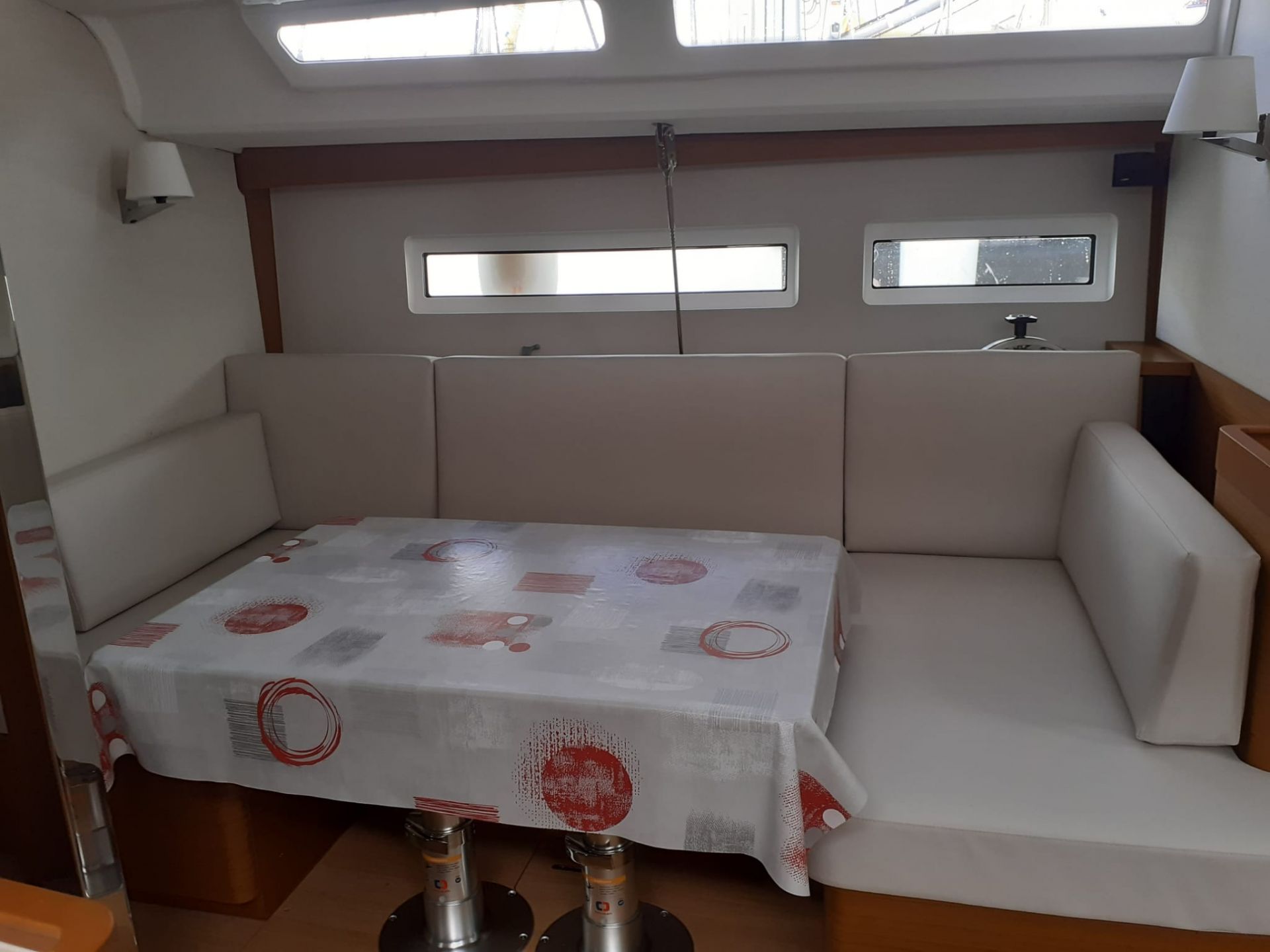 Sun Odyssey 440 — photo 5