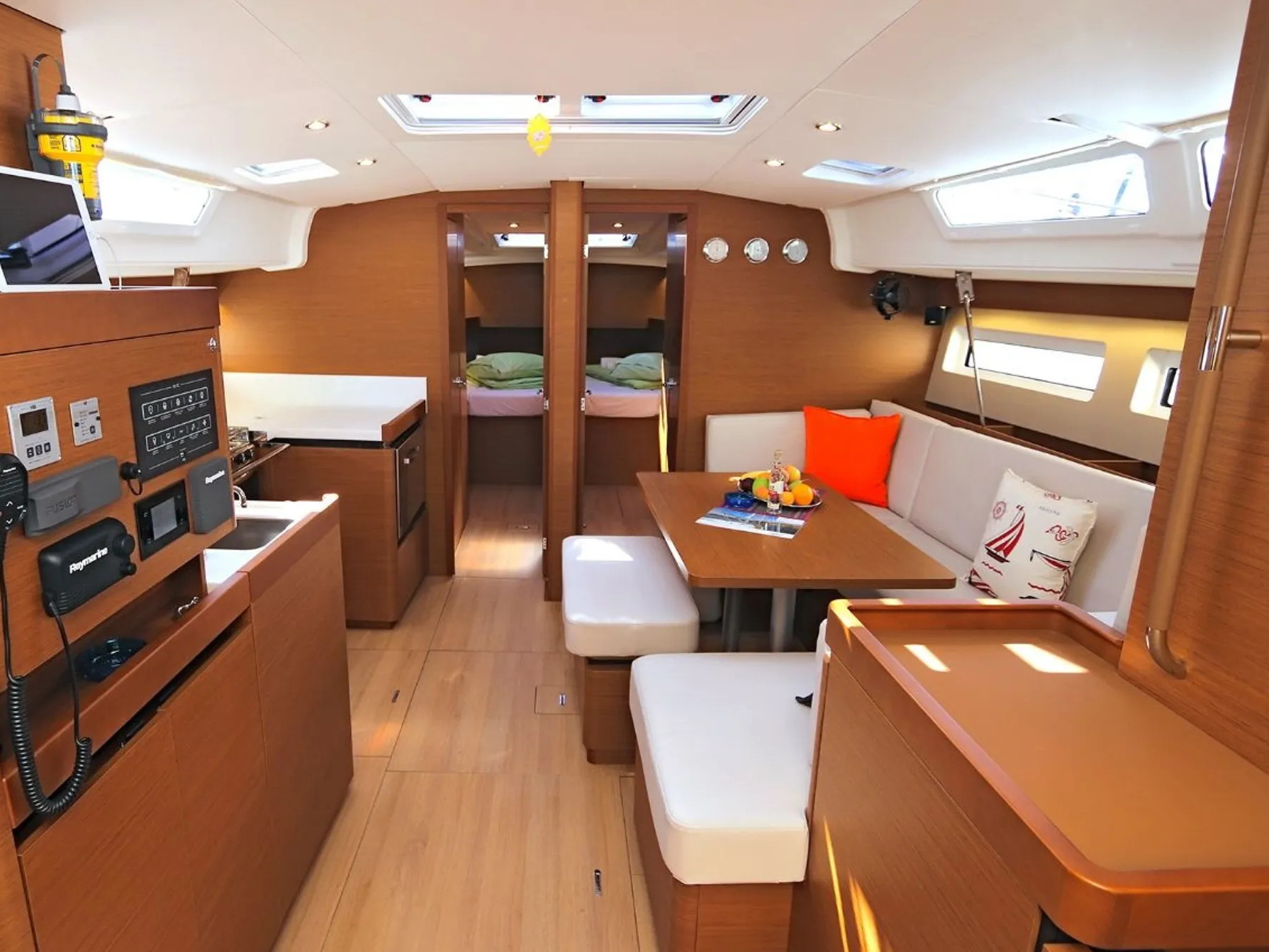 Sun Odyssey 490 — photo 7