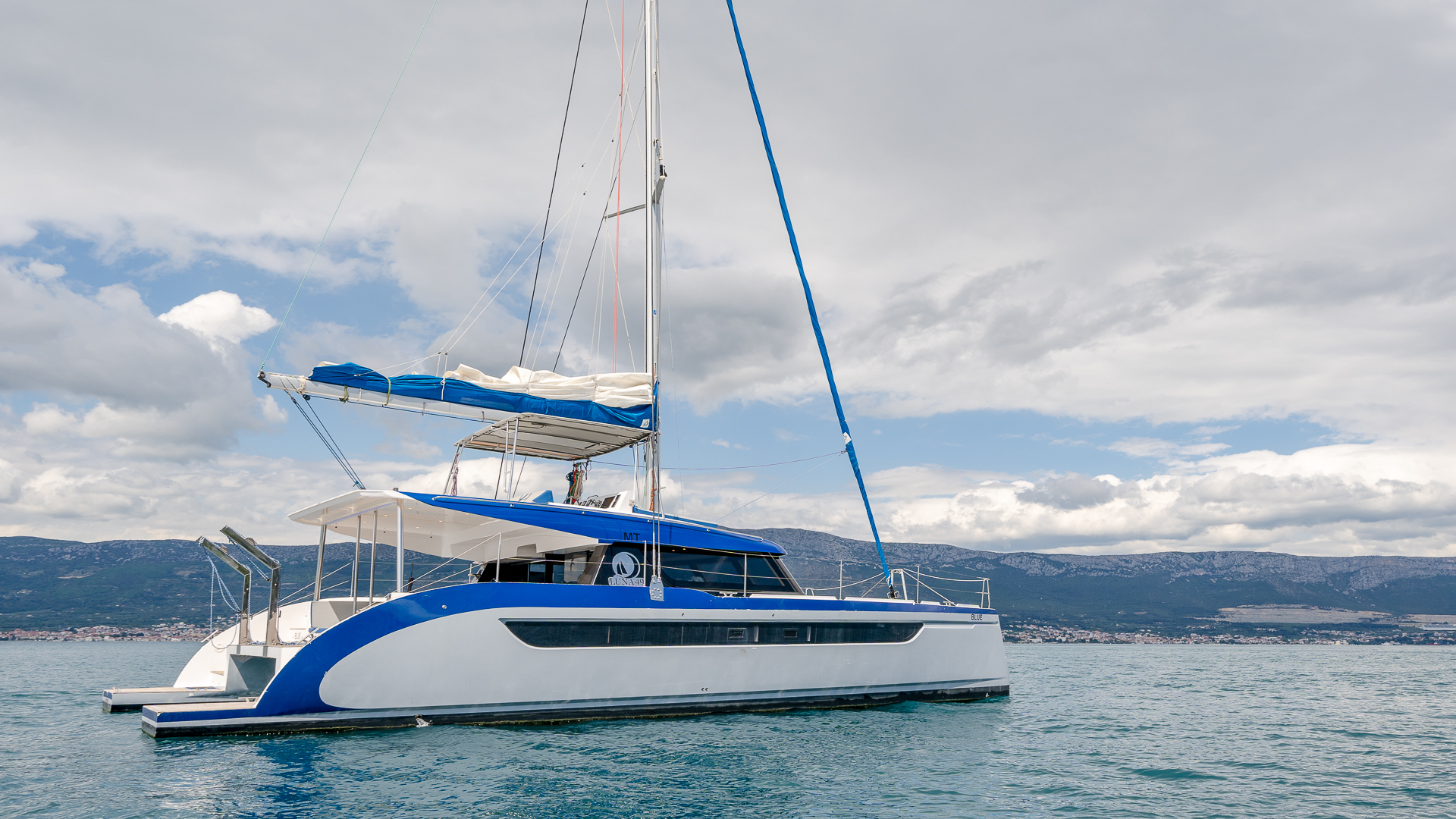 Luna 49 — photo 25
