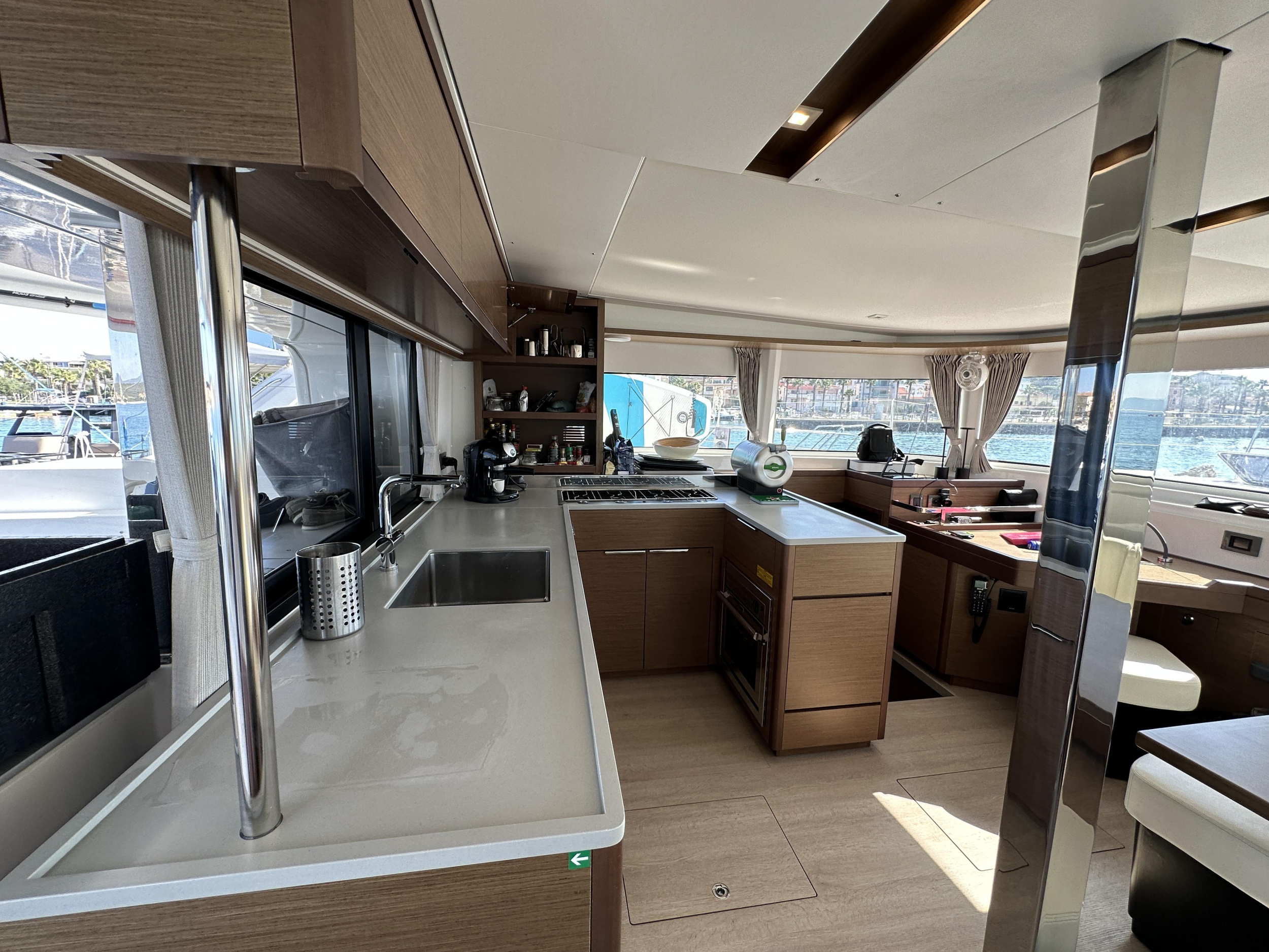 Lagoon 46 — photo 18