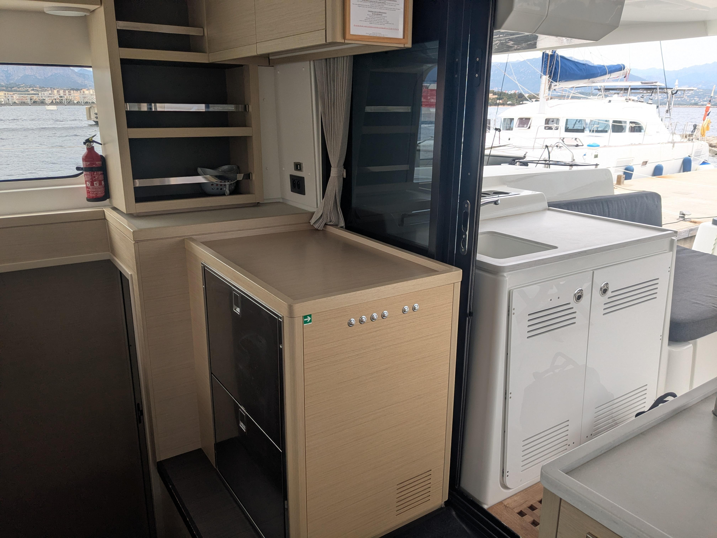 LAGOON 46 — photo 19