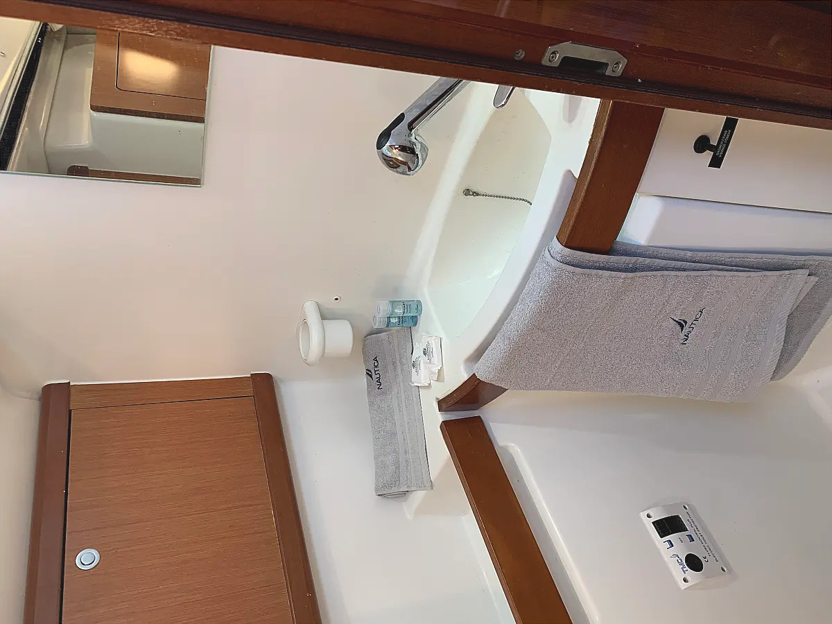 Oceanis 43 — photo 26