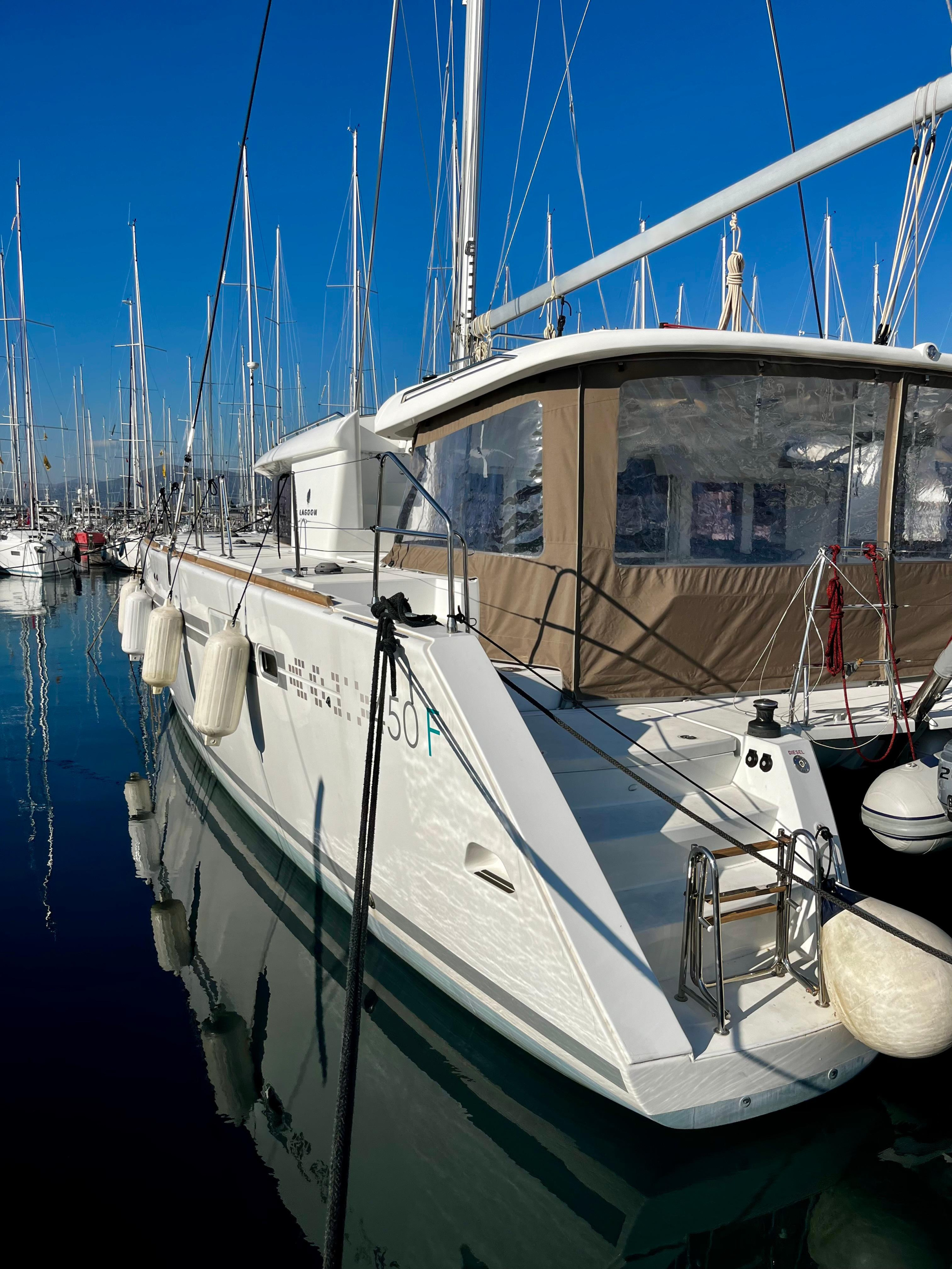 Lagoon 450 Fly — photo 13