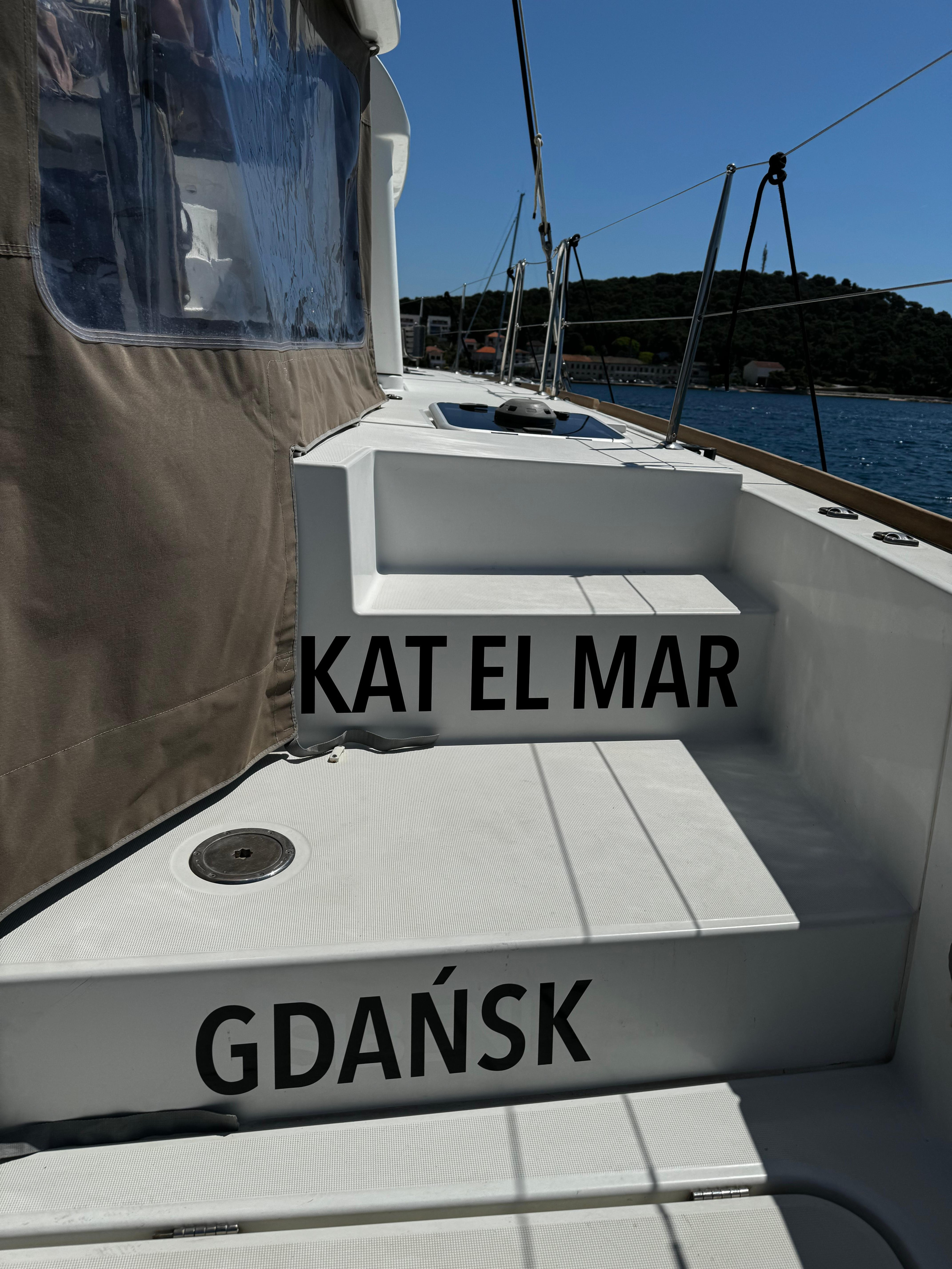 Lagoon 450 Fly — photo 10