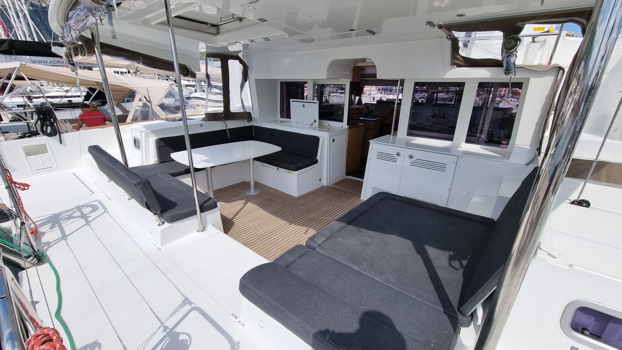 Lagoon 450 Fly — photo 38