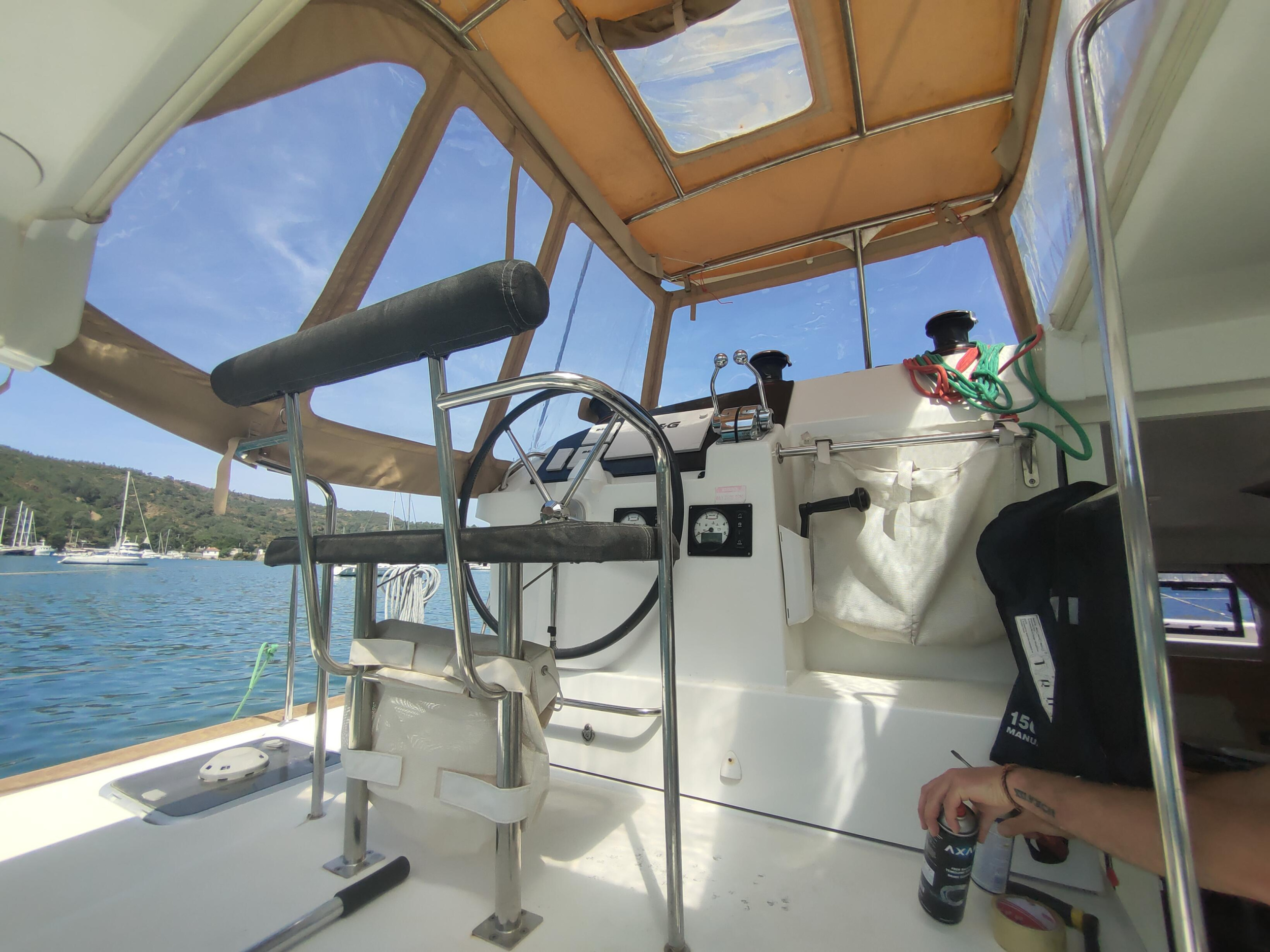 Lagoon 400 — photo 28