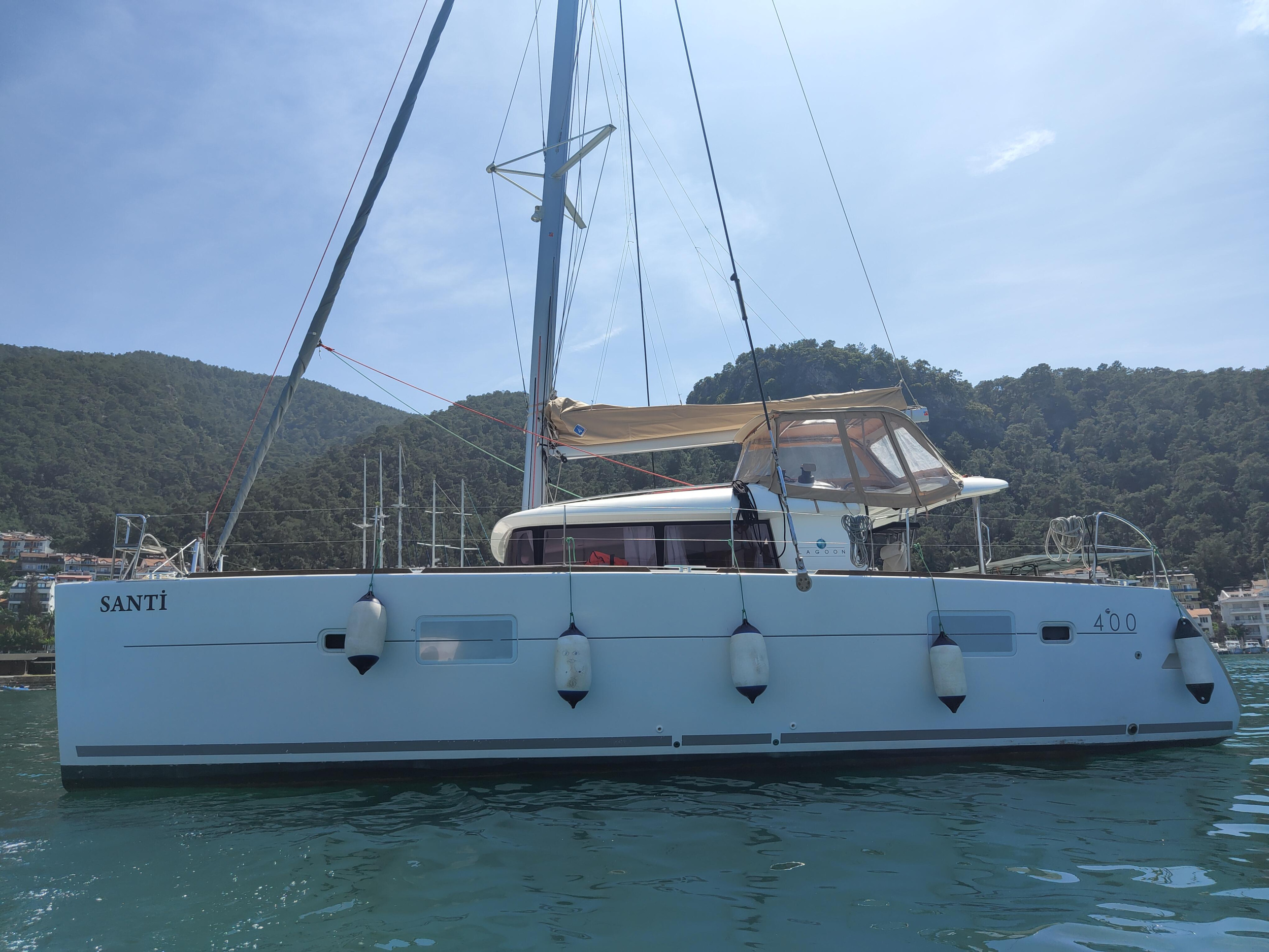 Lagoon 400 — photo 35