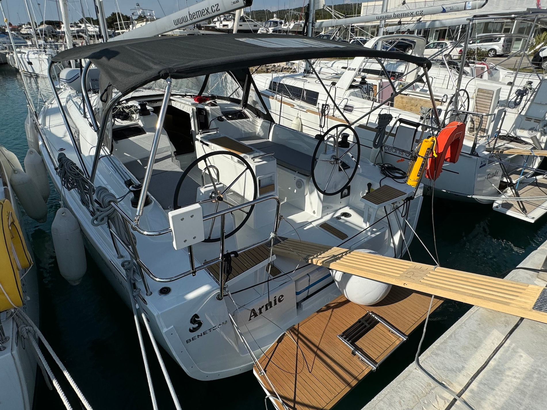 Oceanis 34.1 — photo 1