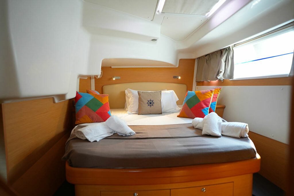 Lagoon 440 — photo 3