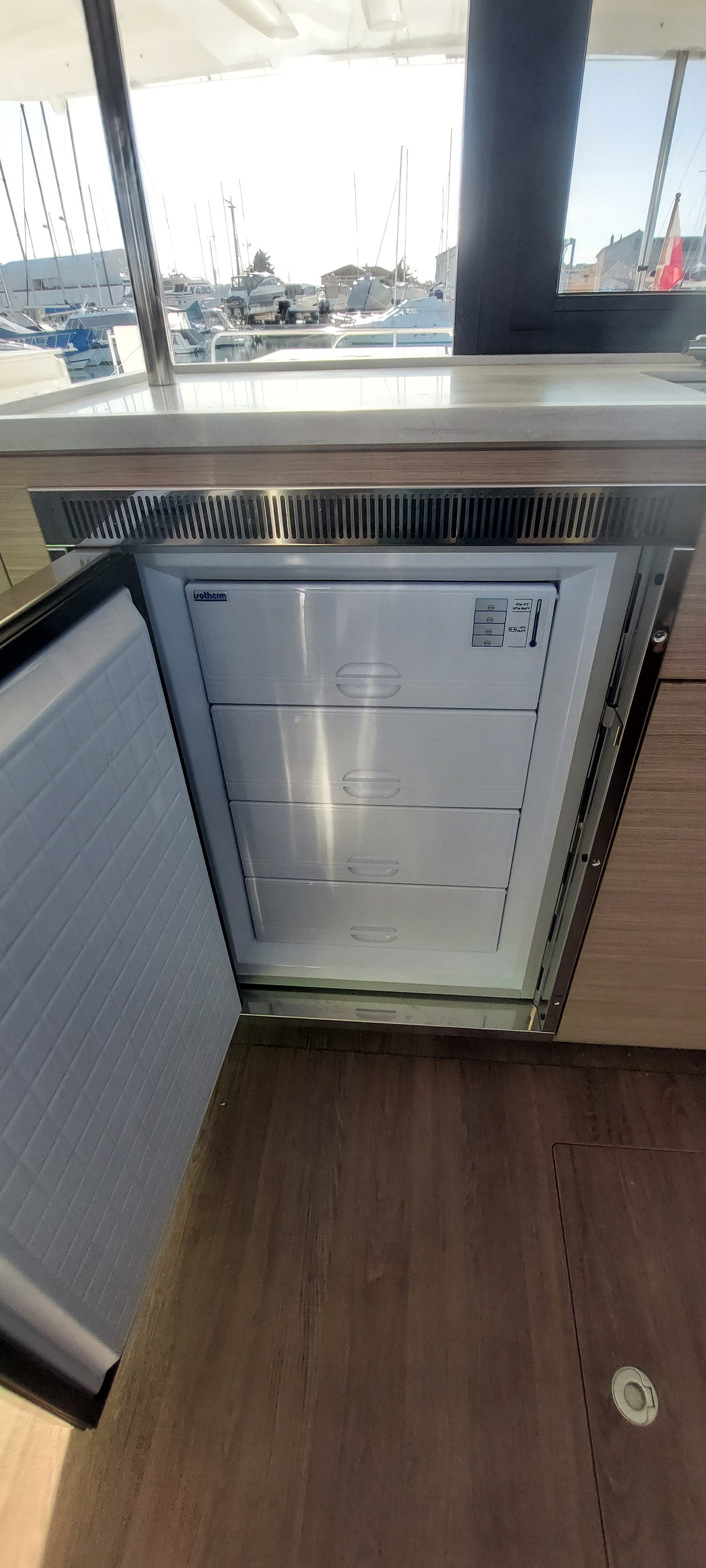Lagoon 46 (Owner Version) — photo 4