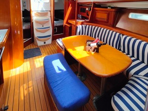 Oceanis 393 Clipper — photo 9