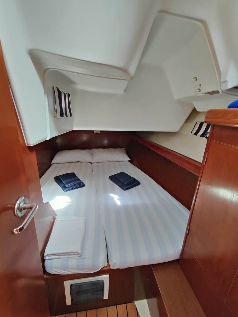 Oceanis 393 Clipper — photo 5