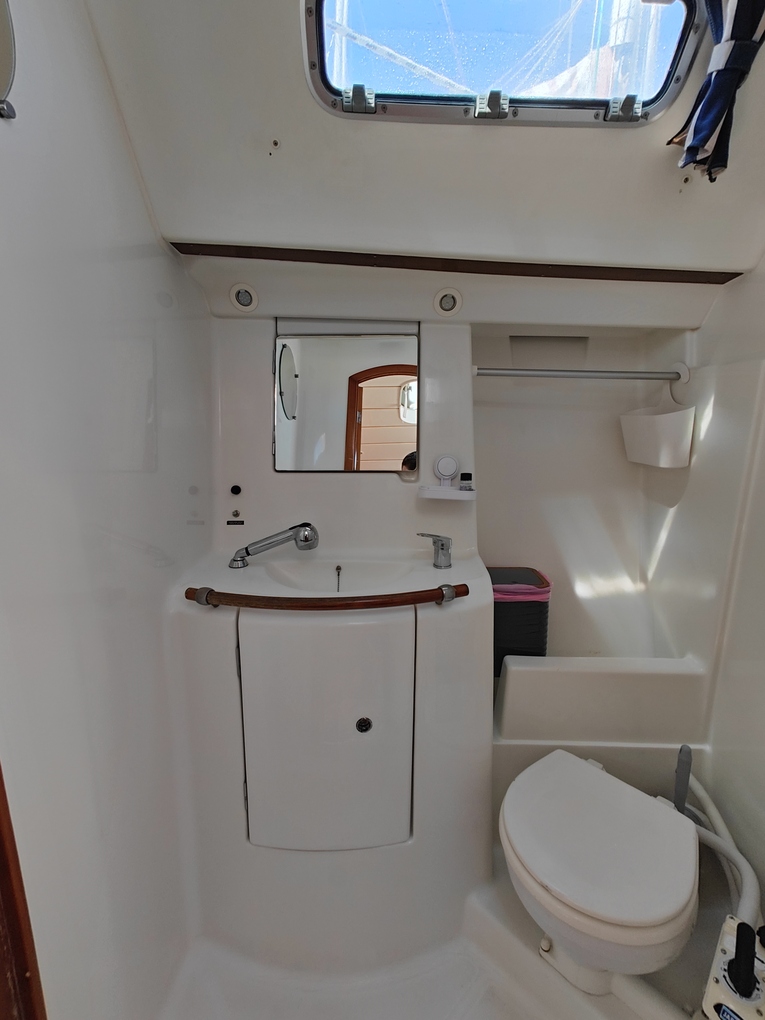 Oceanis 393 Clipper — photo 20