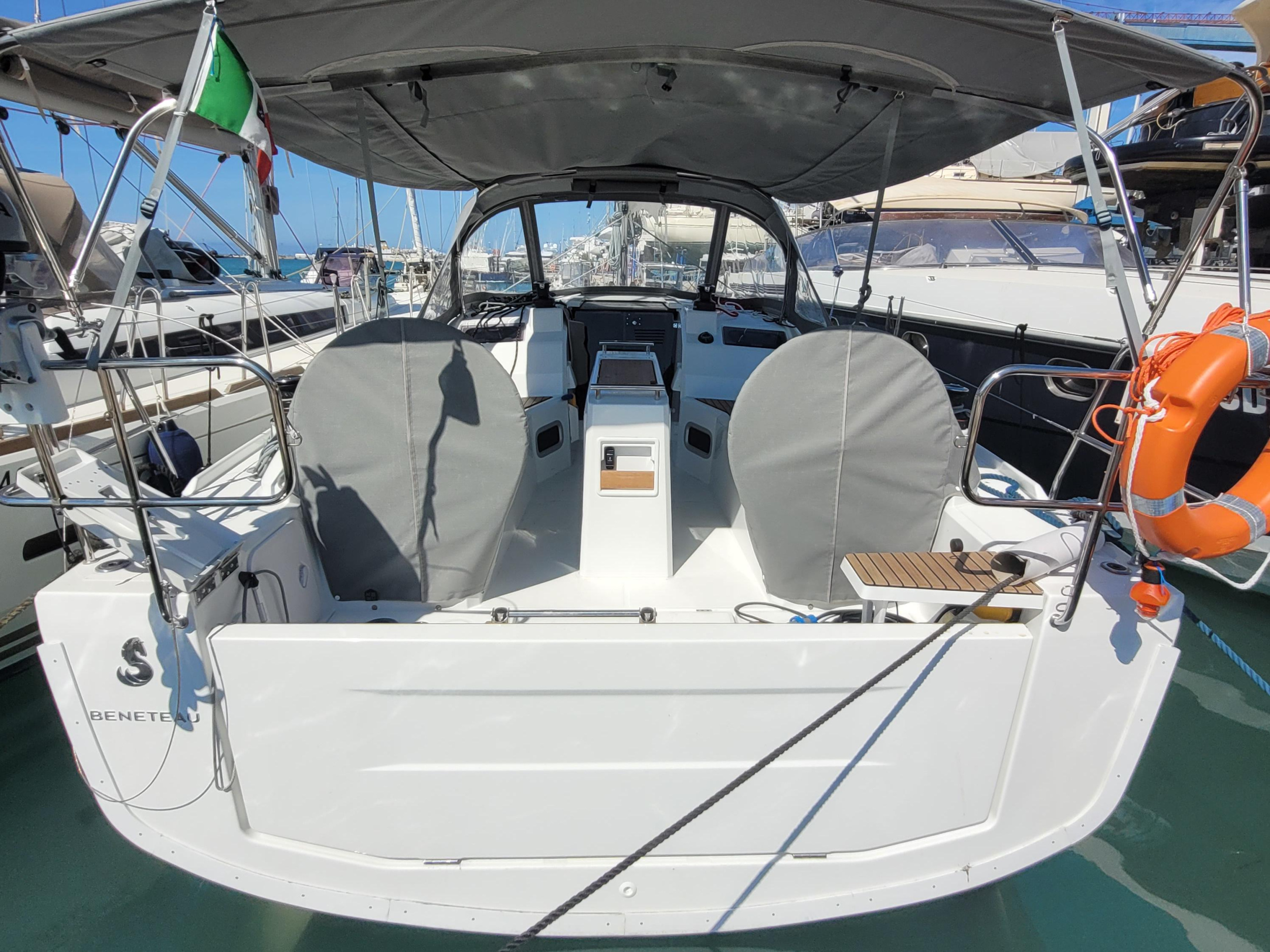 Oceanis 34.1 — photo 1