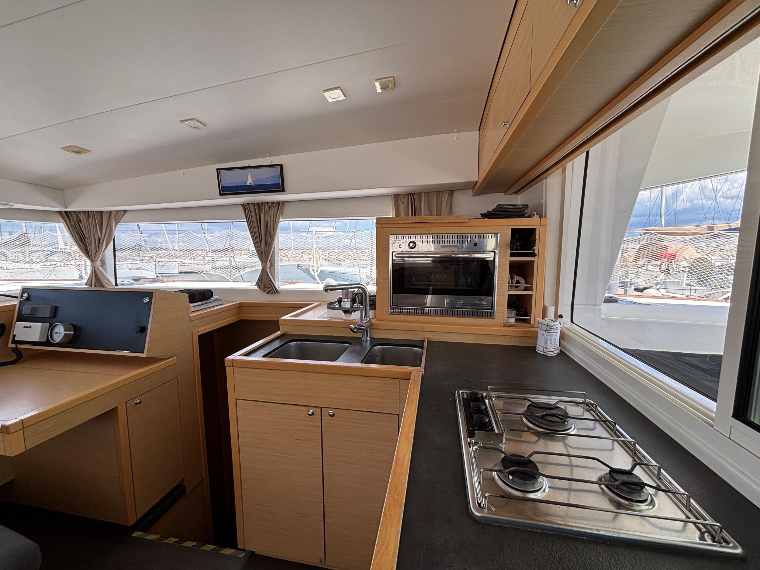 Lagoon 400 S2 — photo 7
