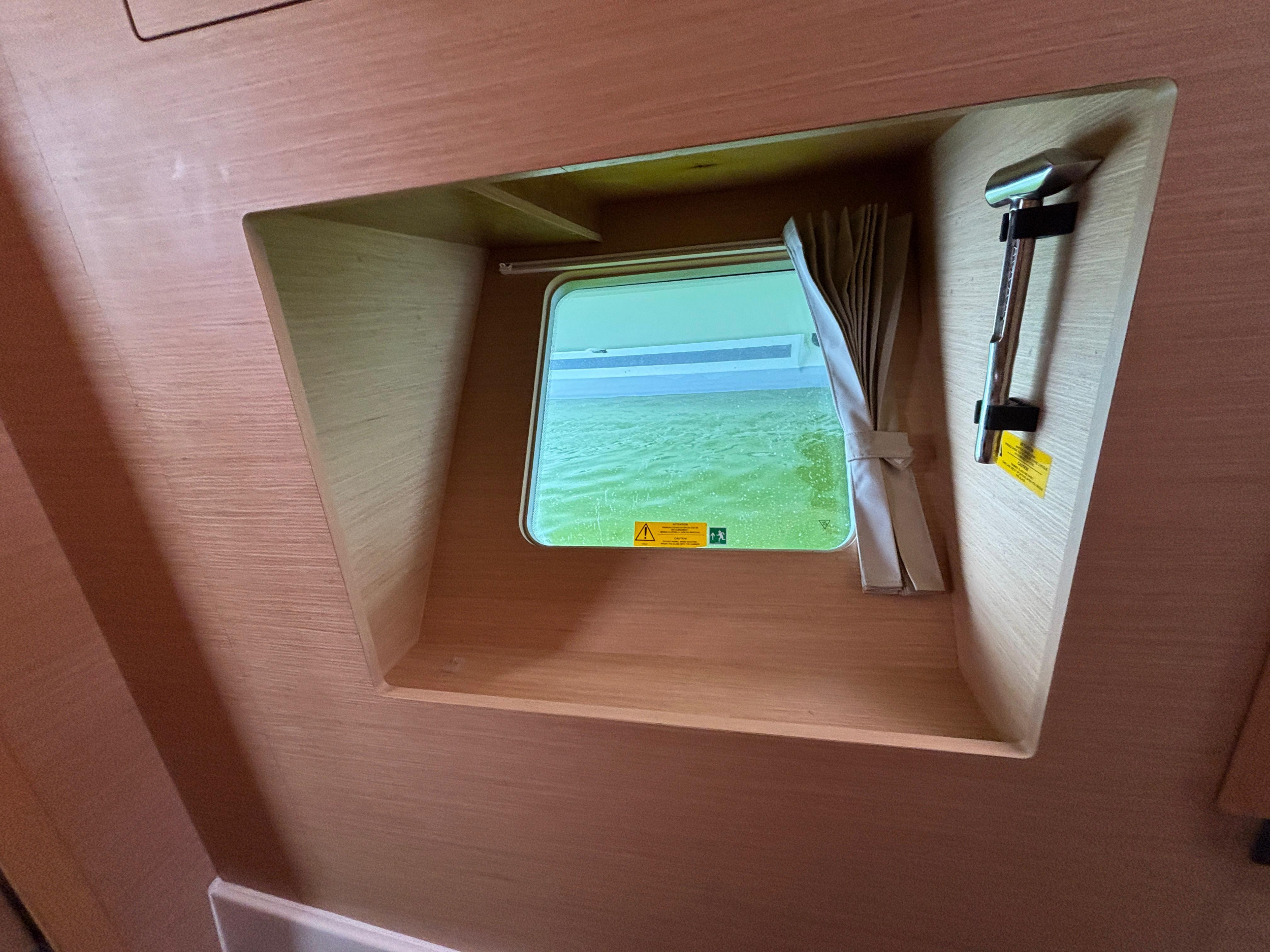 Lagoon 400 S2 — photo 10
