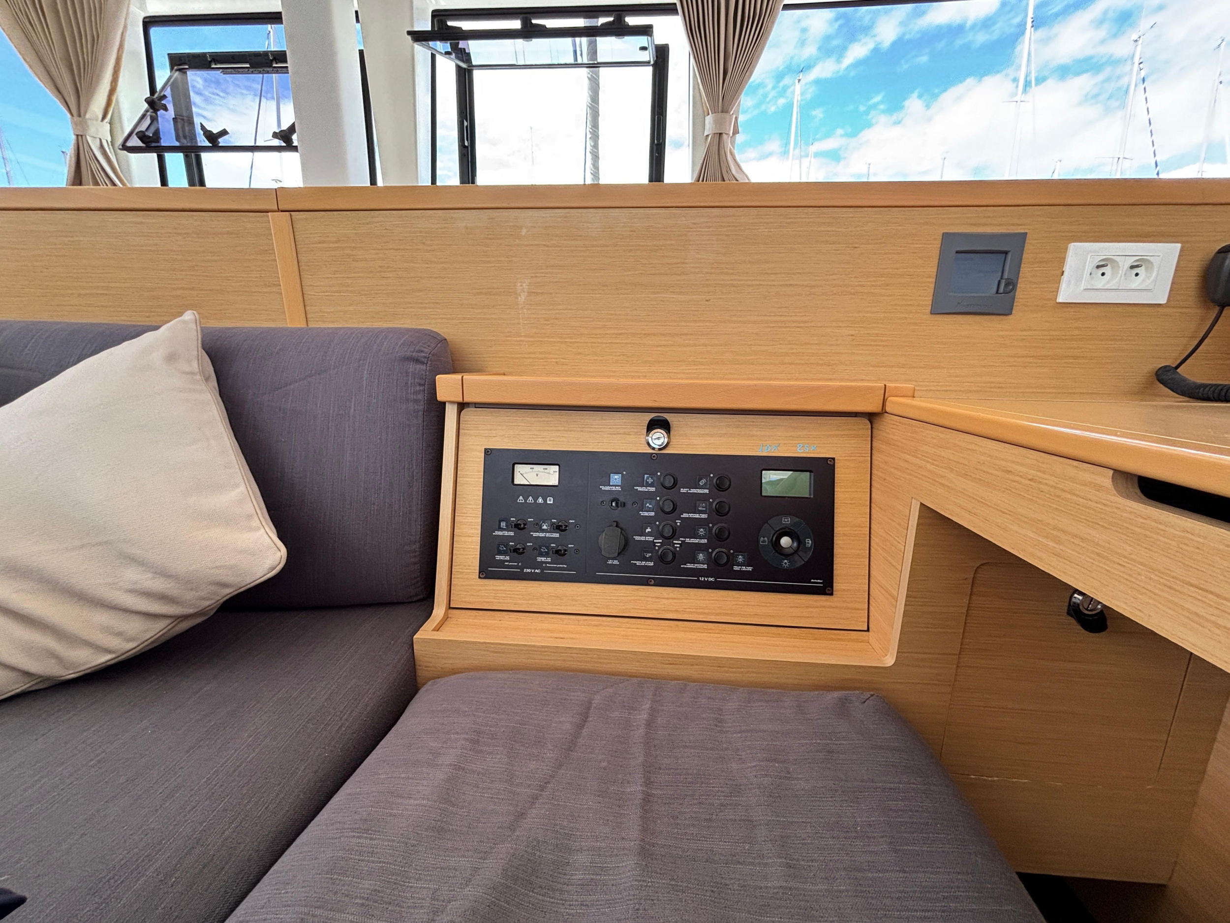 Lagoon 400 S2 — photo 20