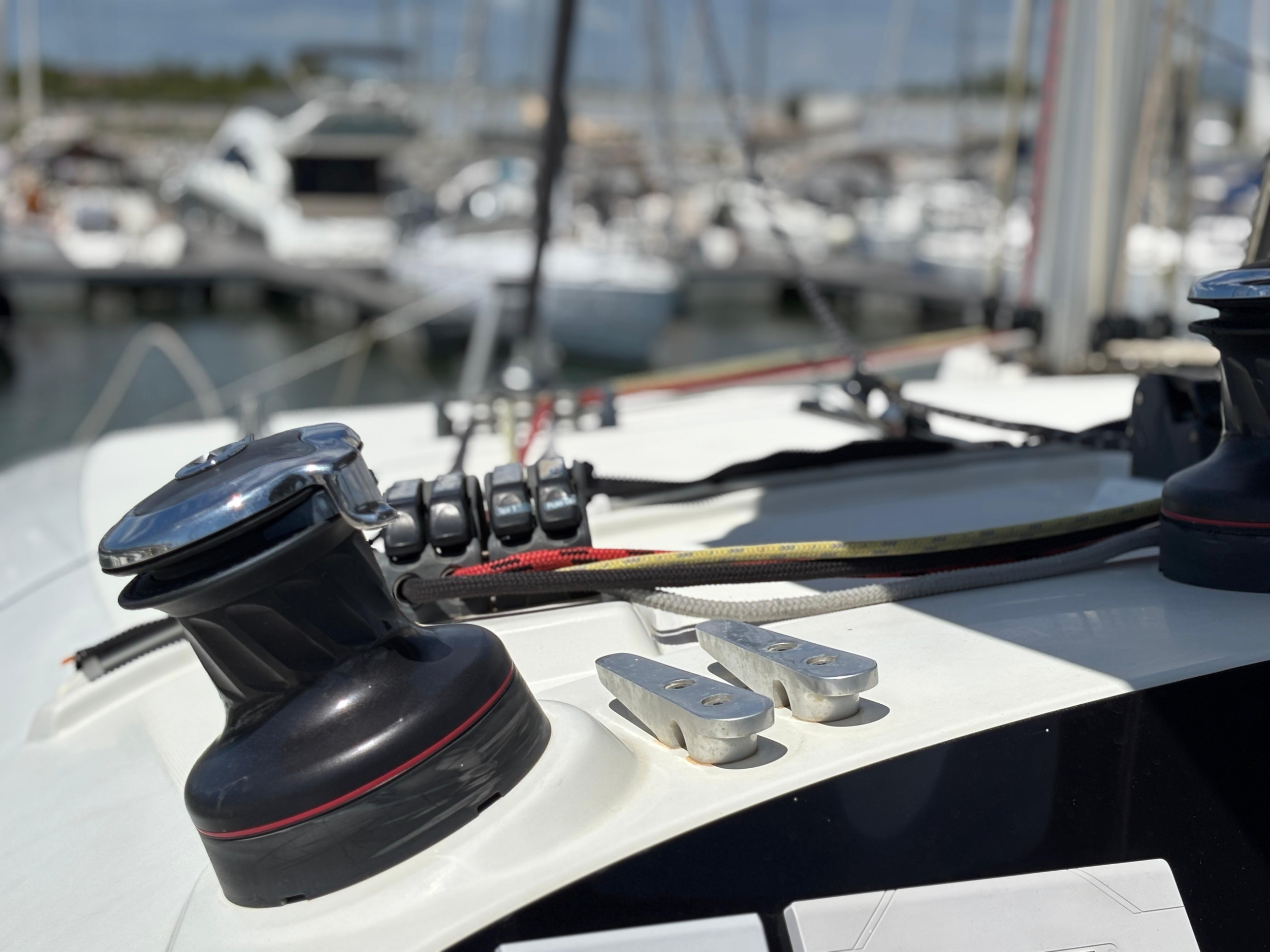 Lagoon 400 S2 — photo 3