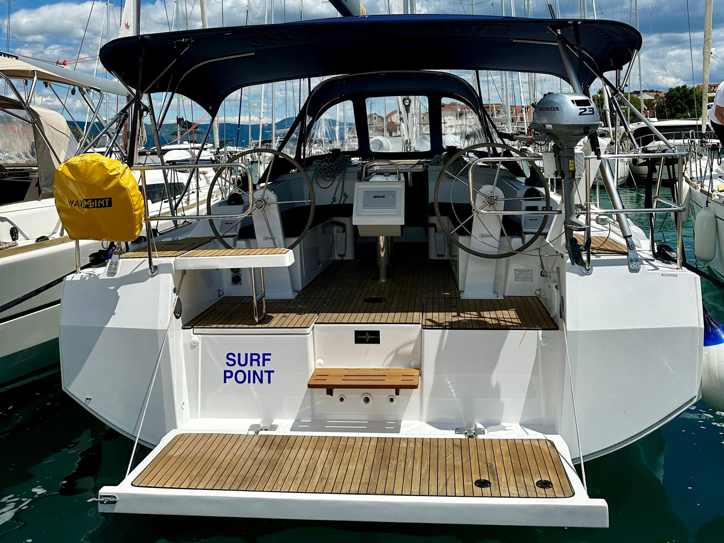 Bavaria C38 — photo 1