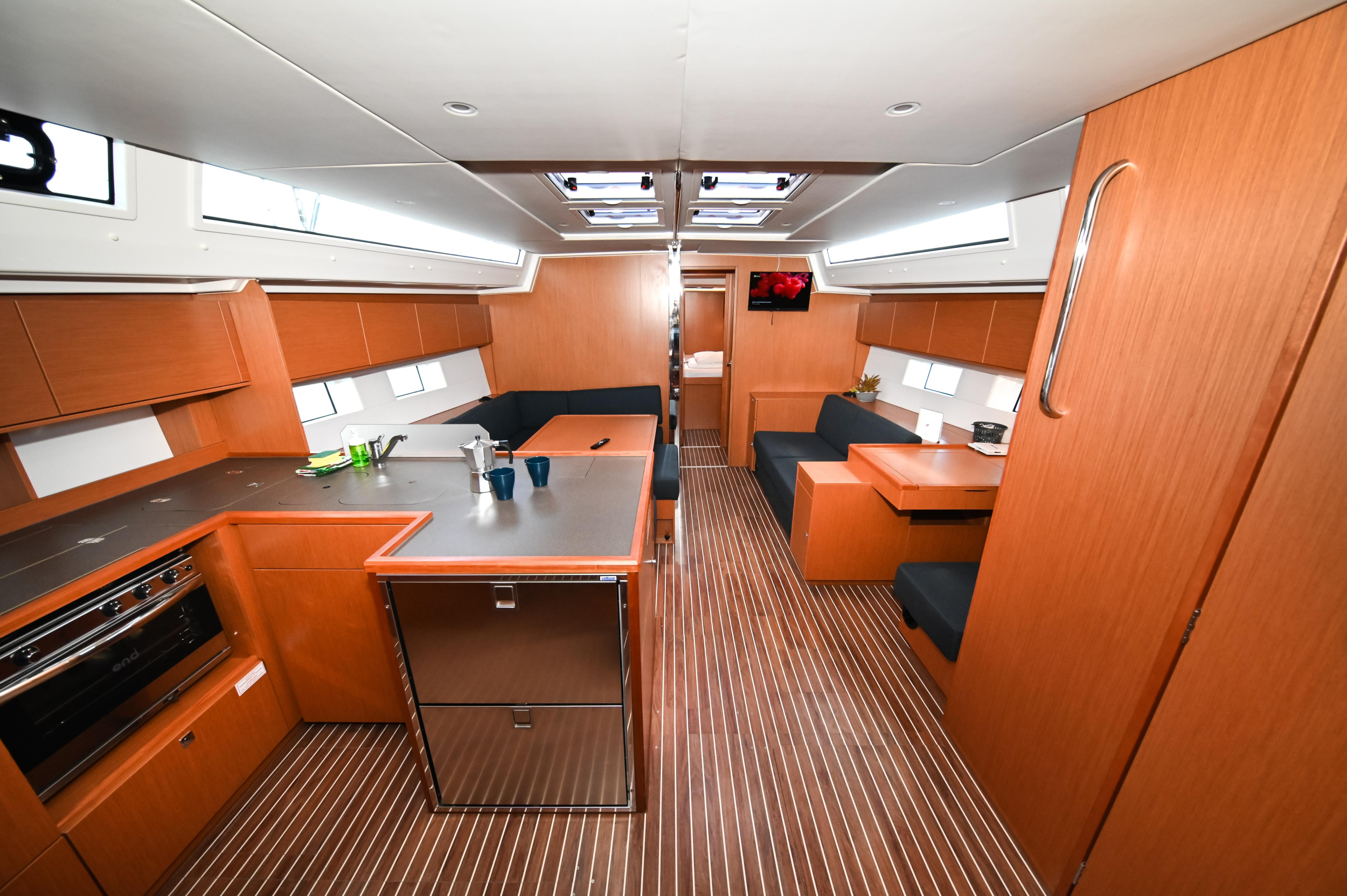Bavaria C50 — photo 13