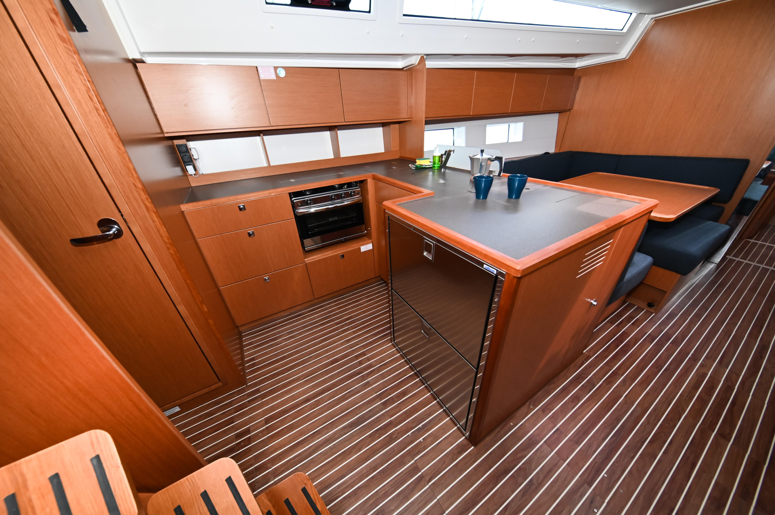 Bavaria C50 — photo 7