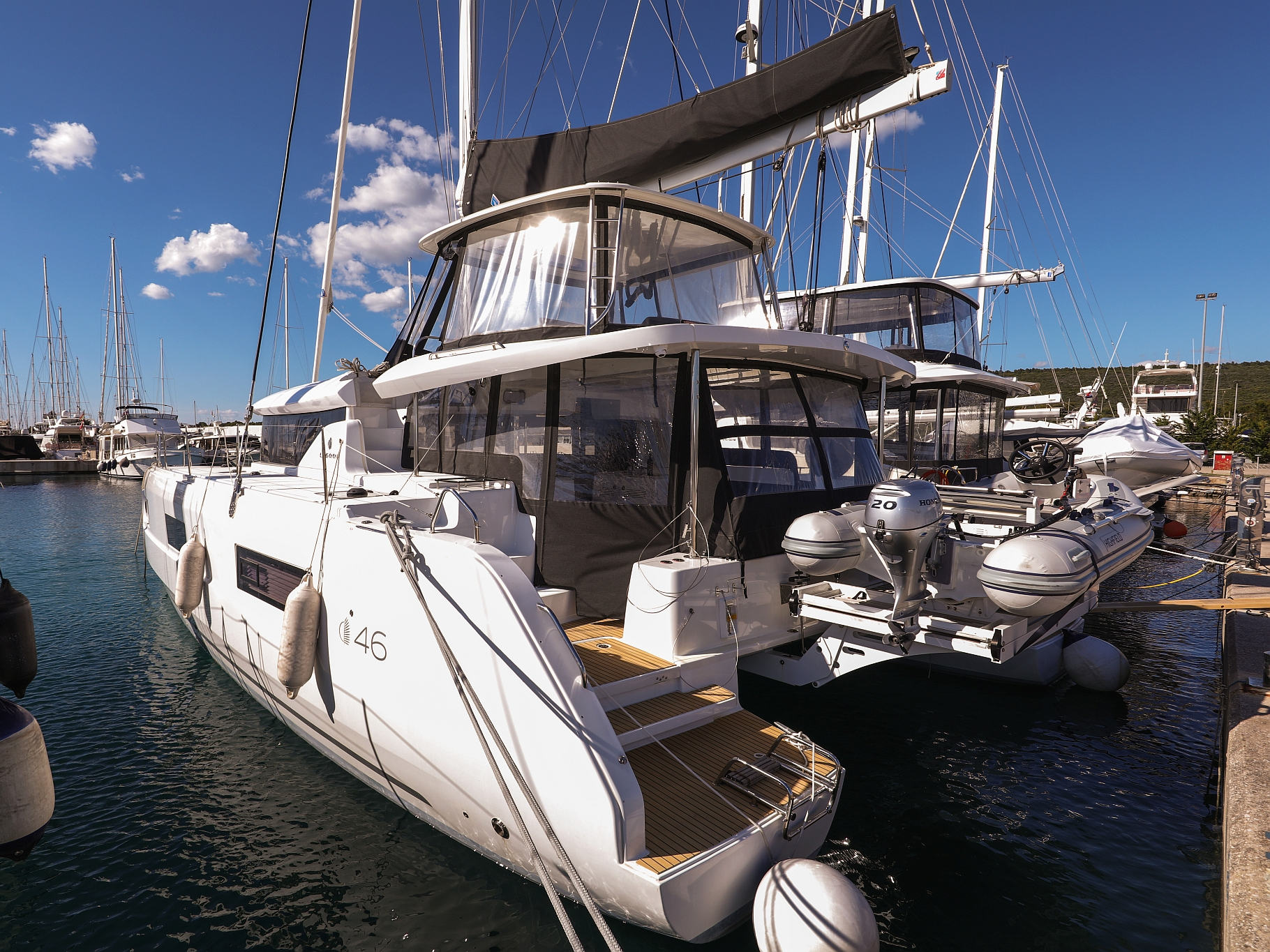 Lagoon 46 — photo 1